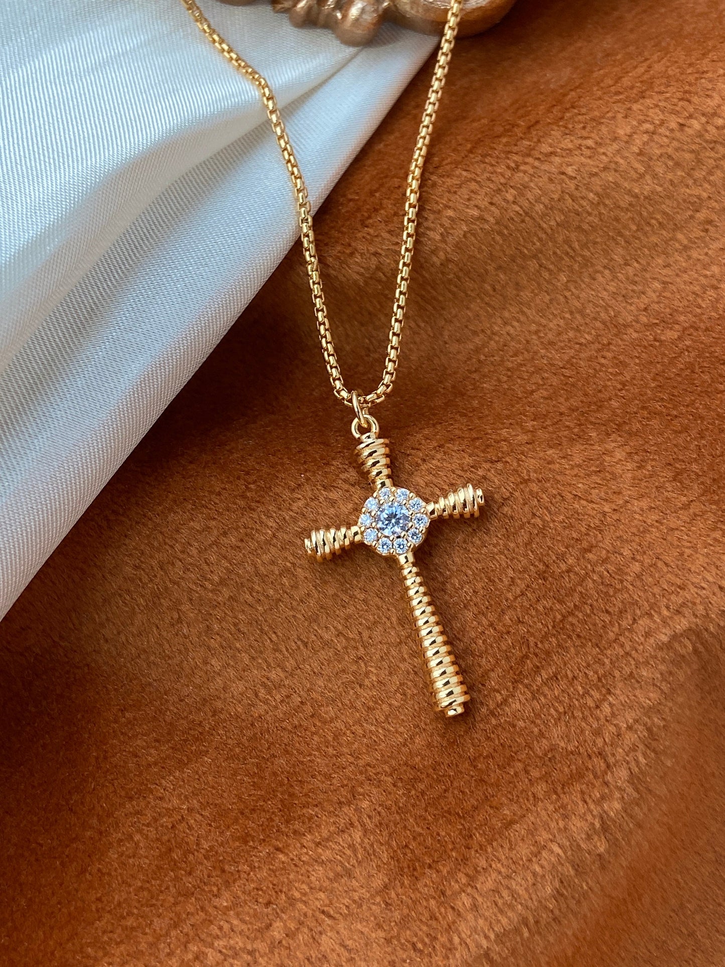 Shiny Gold Cross Pendant Necklace Thick Plating 18K Gold Plated 925 Sterling Silver Necklace Gift