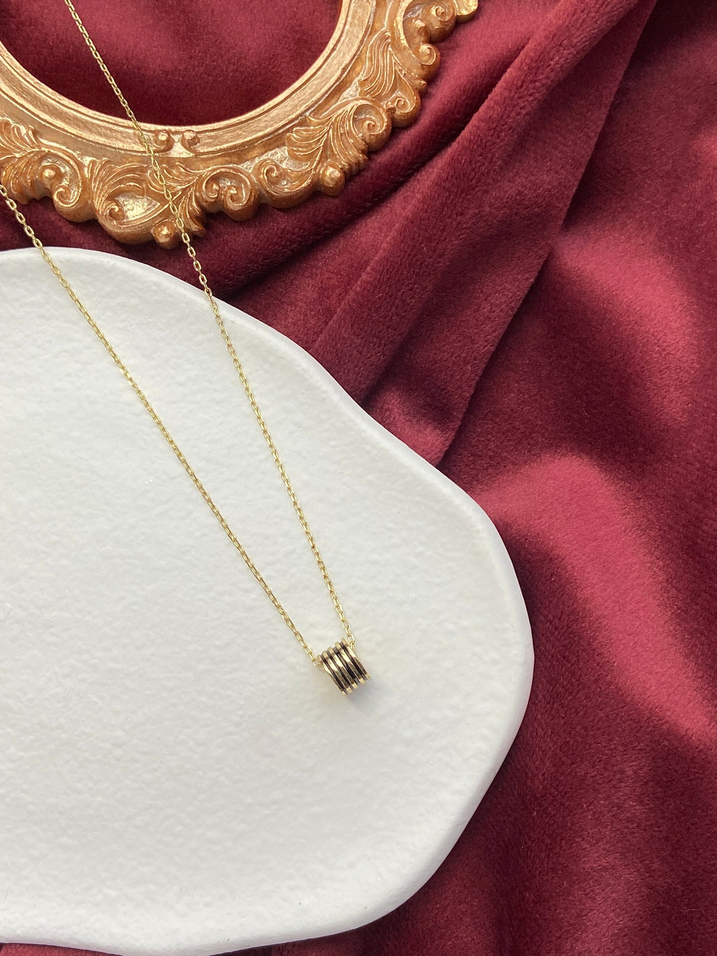 18K Gold Plated 925 Sterling Silver Black and Gold Striped Circle Pendant Necklace