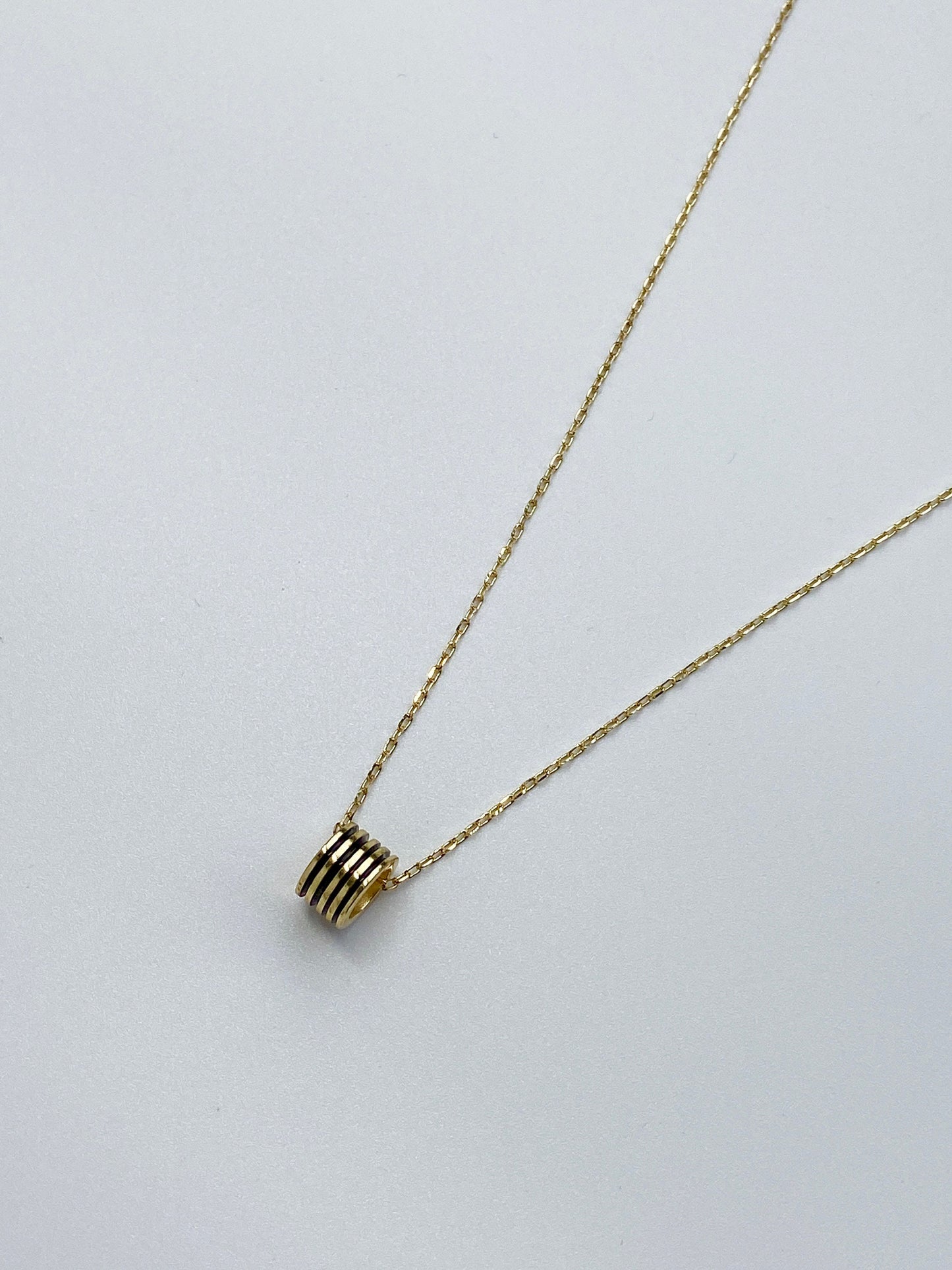 18K Gold Plated 925 Sterling Silver Black and Gold Striped Circle Pendant Necklace
