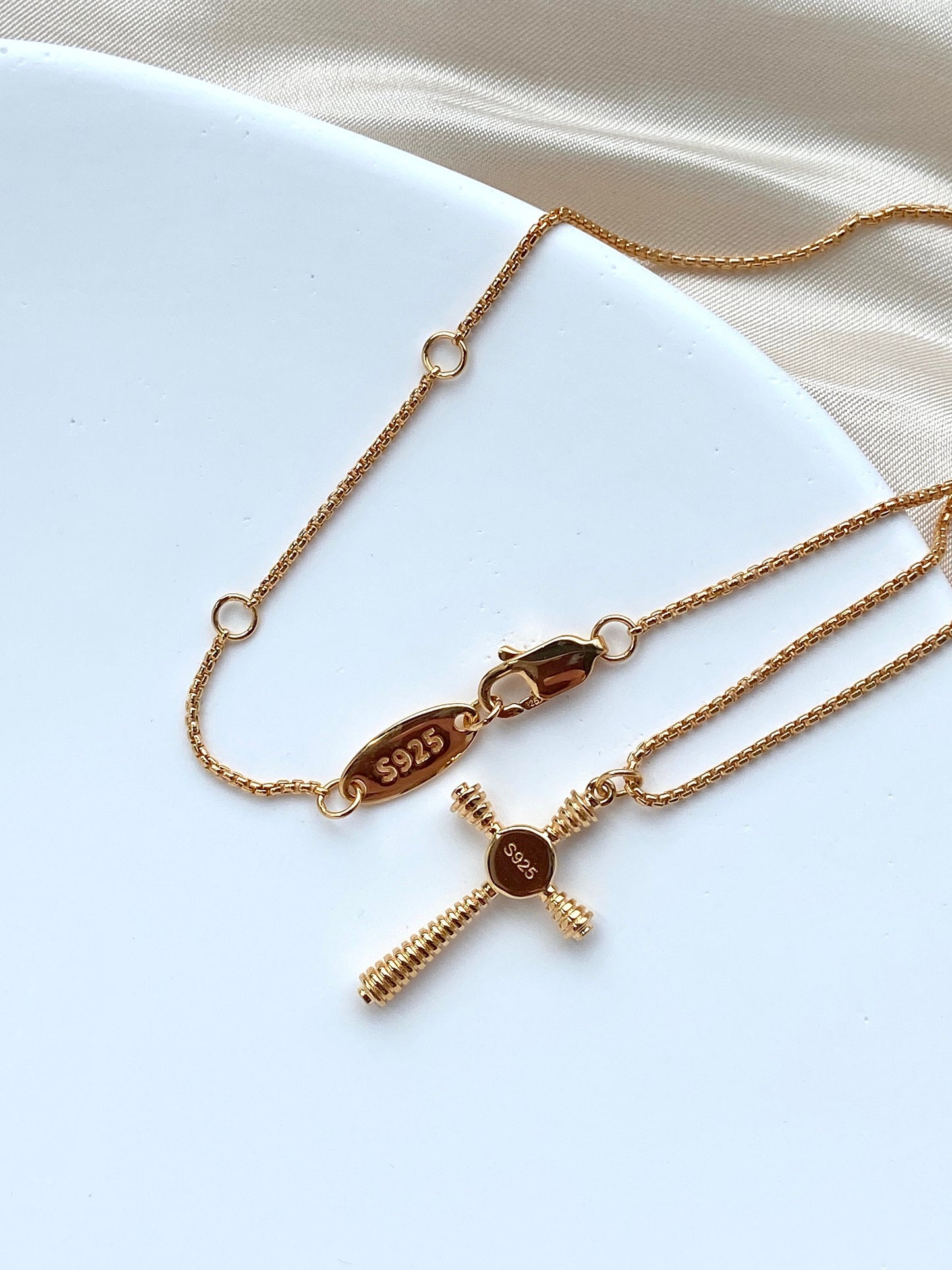 Shiny Gold Cross Pendant Necklace Thick Plating 18K Gold Plated 925 Sterling Silver Necklace Gift