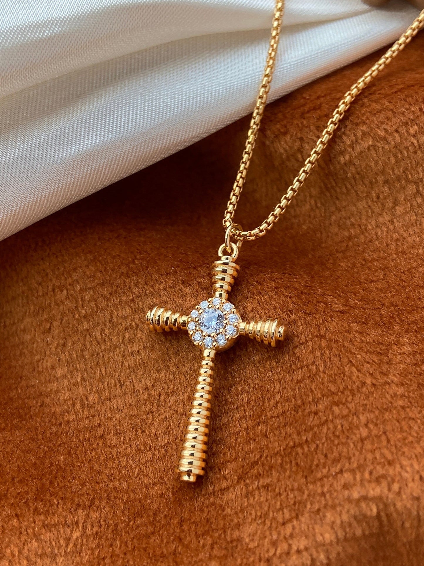 Shiny Gold Cross Pendant Necklace Thick Plating 18K Gold Plated 925 Sterling Silver Necklace Gift