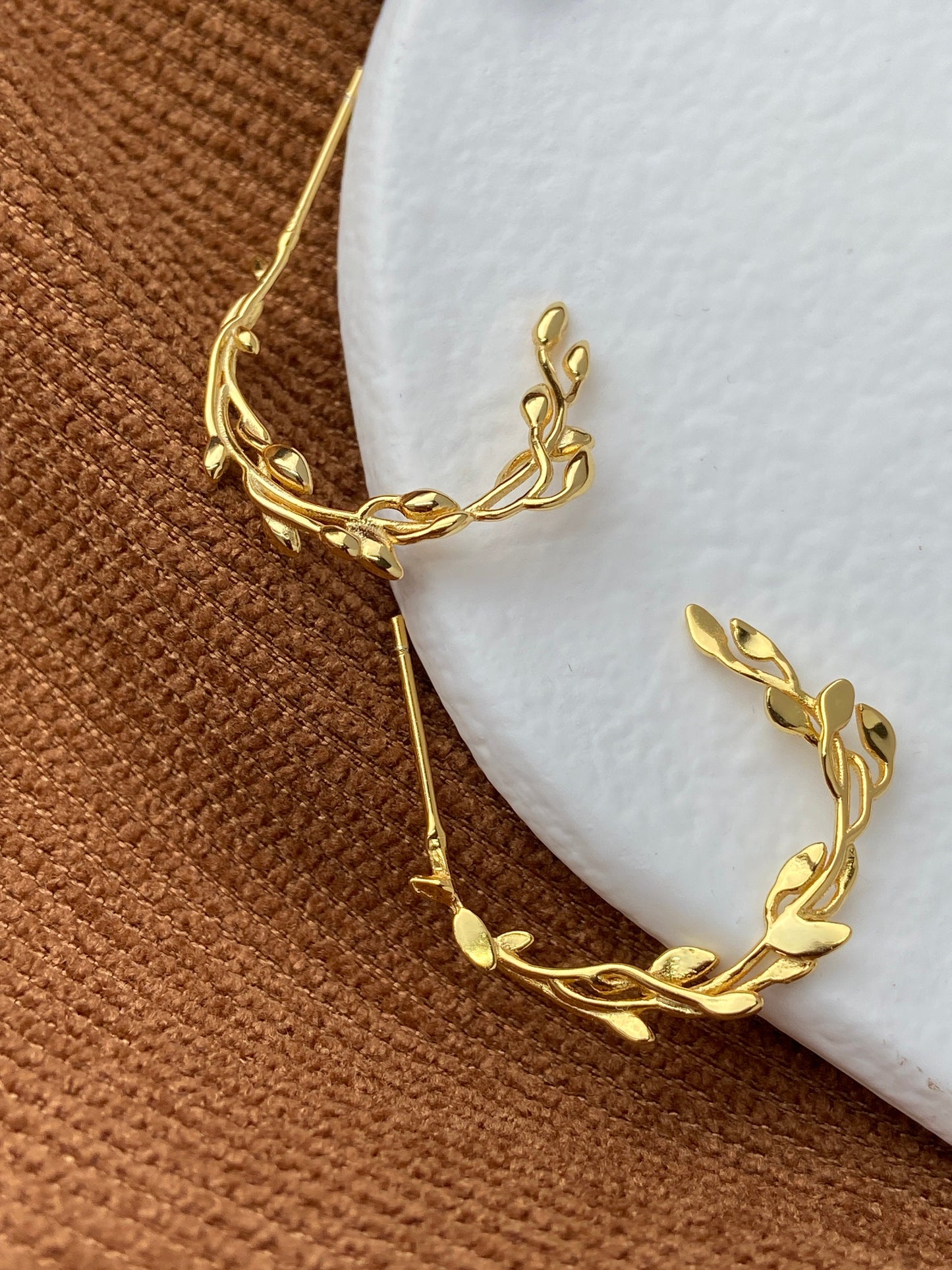 Silver Elegant Vine Hoop Earrings, Golden Semicircular Leaf Stud Earrings, 14K Gold Plated 925 Sterling Silver Jewellery, Dainty Ivy Jewelry