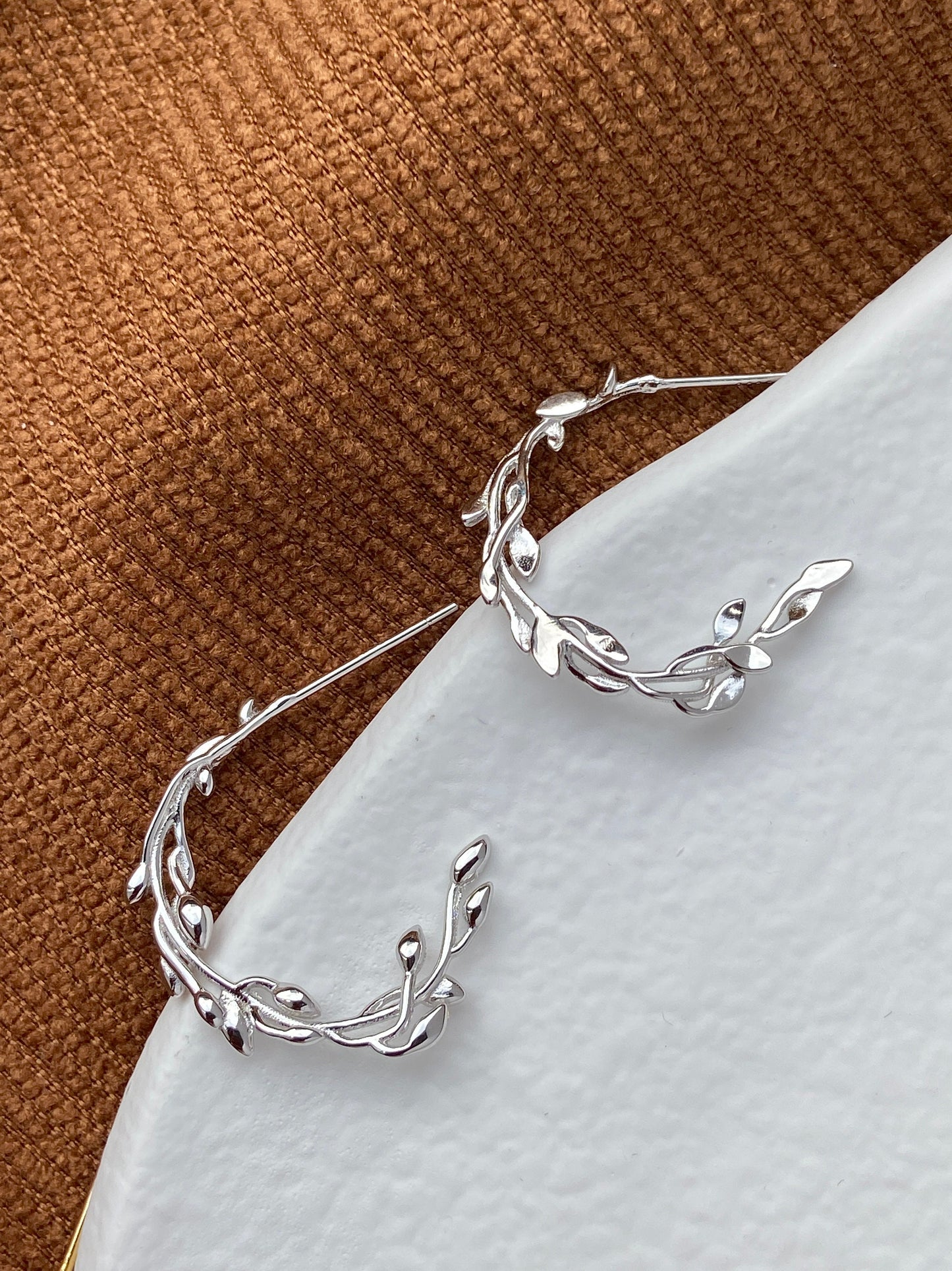 Silver Elegant Vine Hoop Earrings, Golden Semicircular Leaf Stud Earrings, 14K Gold Plated 925 Sterling Silver Jewellery, Dainty Ivy Jewelry