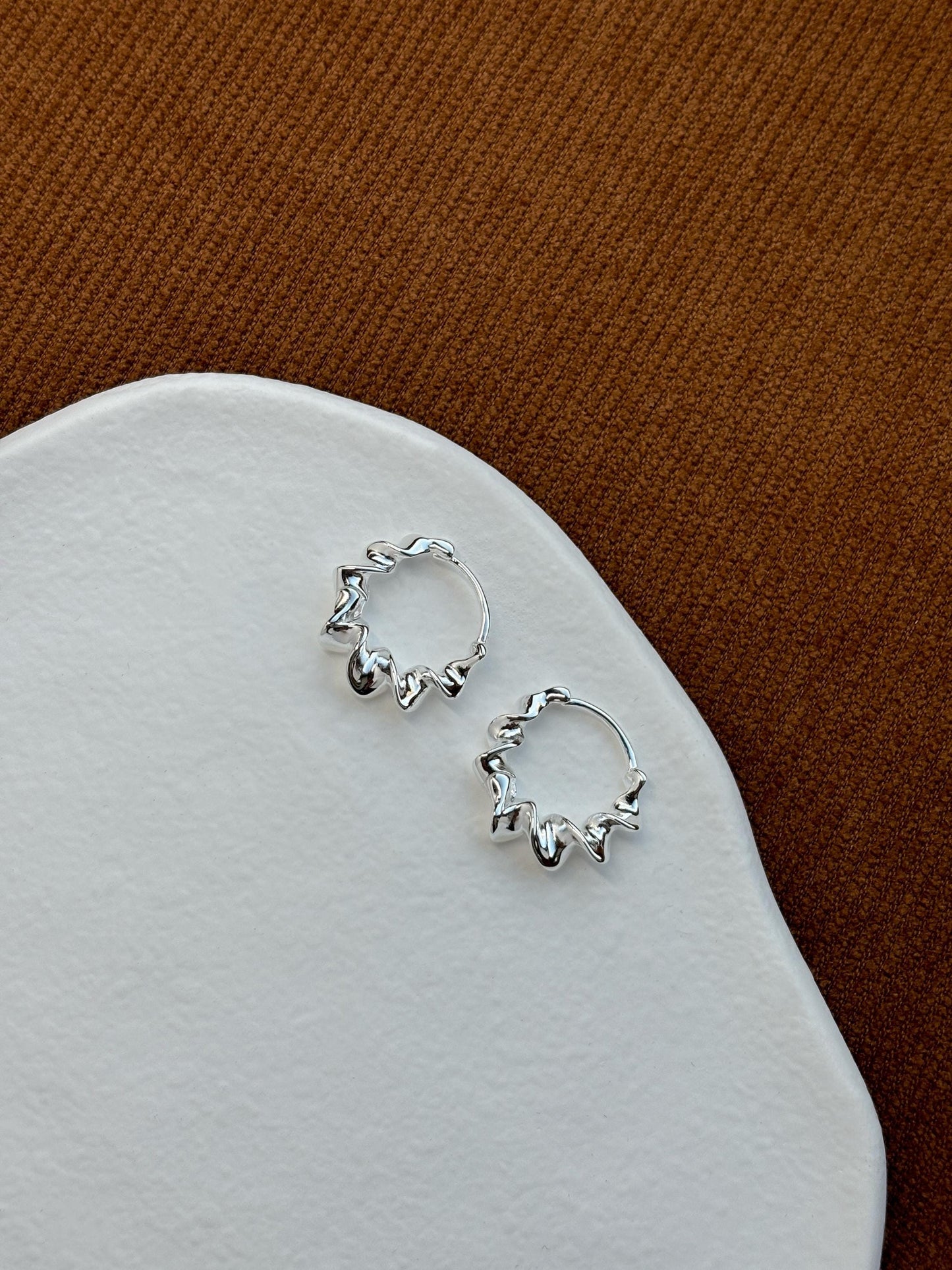 Dainty Spiral Earrings, Twisted Huggie, Hoop Statement Earrings, Basic Daily Twist Hoops, 925 Sterling Silver Jewellery, Minimalist Jewelry