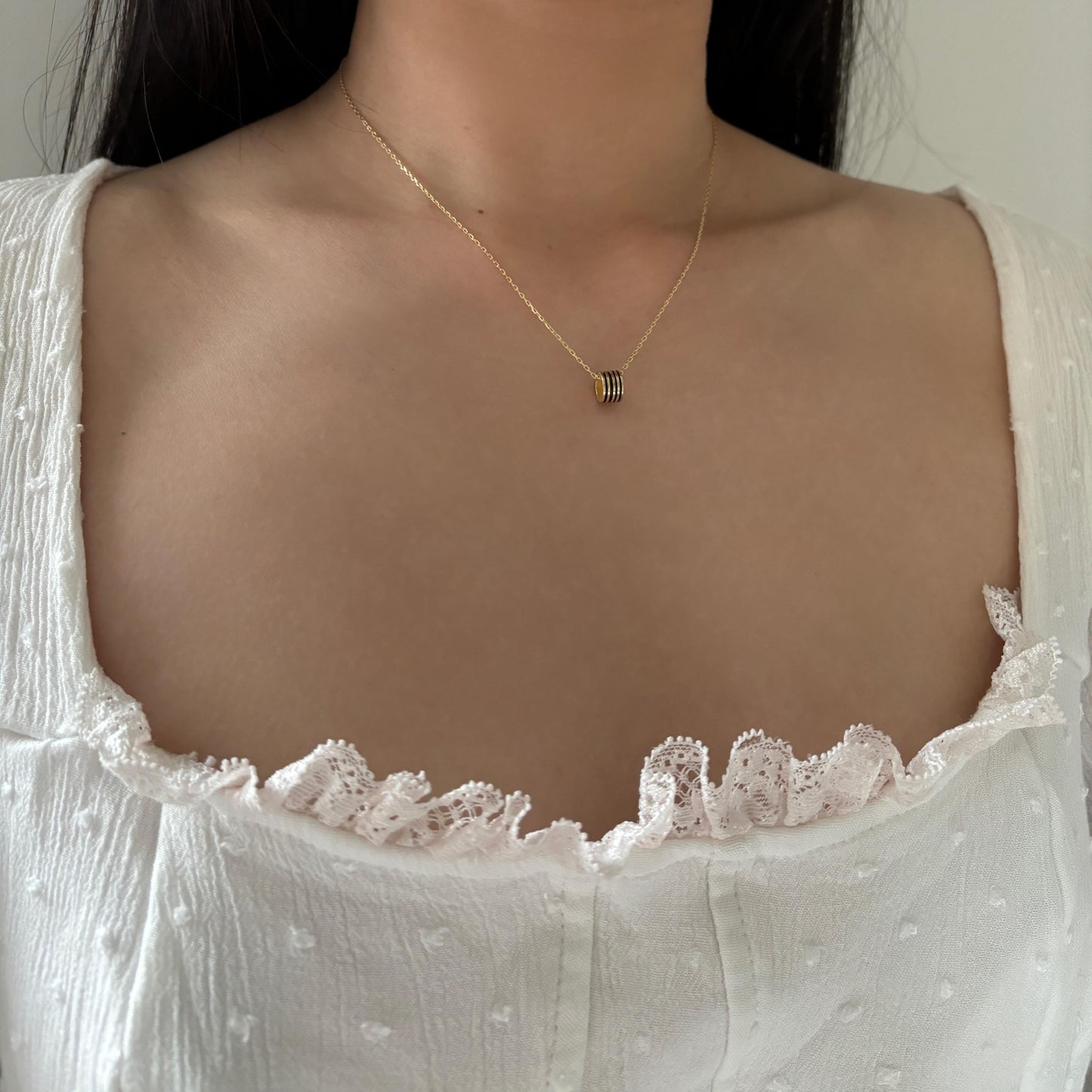 18K Gold Plated 925 Sterling Silver Black and Gold Striped Circle Pendant Necklace