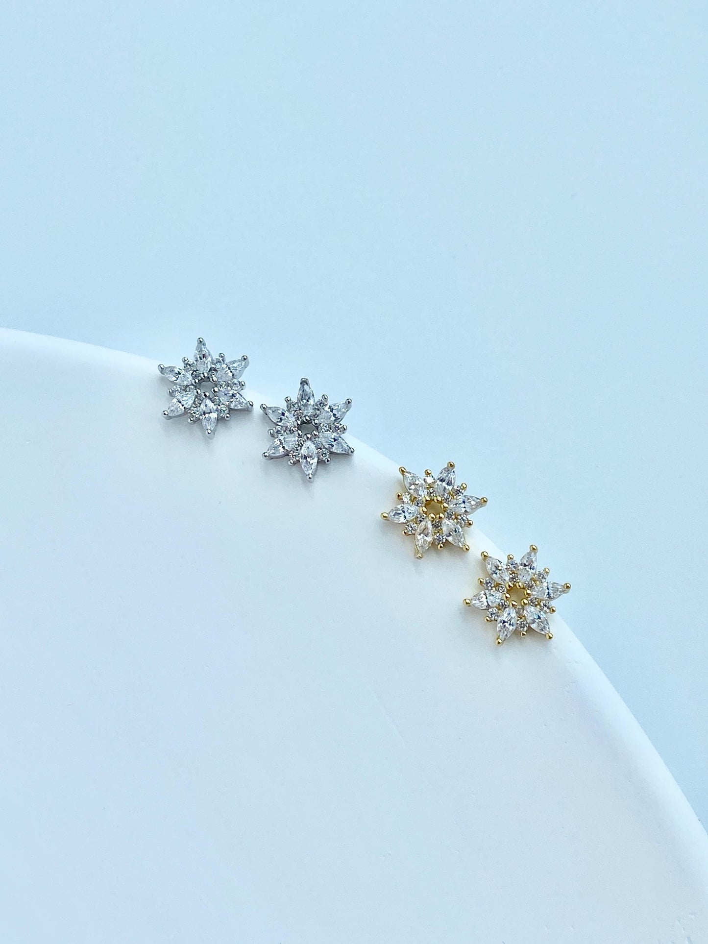 Dainty Star Zircon Stud Earrings, Golden Luxury Hexagram Earrings, Gold Six Petal Floral Flower Jewelry, Silver Shiny Snowflake Jewellery