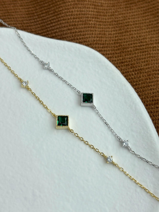 Retro Square Green Stone Bracelet, Vintage Silver Emerald Chain Bracelet, 14K Gold Plated Sterling Silver Jewellery, Dainty Elegant Jewelry