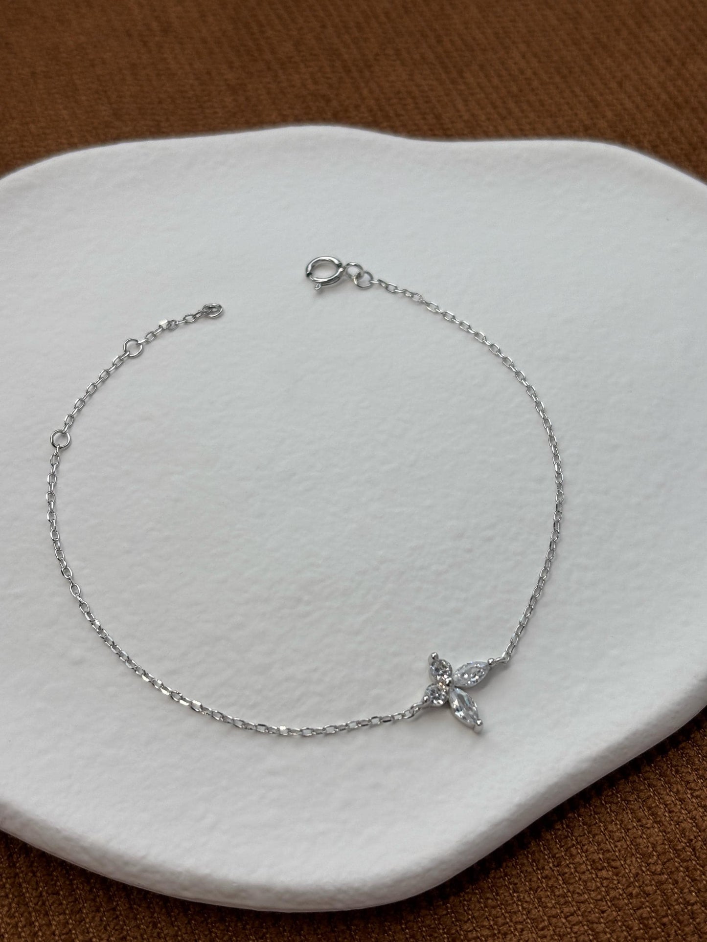 Dainty Butterfly Bracelet, Silver Floral Chain Bracelet, 14K Gold Plated Sterling Silver Flower Jewellery, Elegant Four Leaf Clover Jewelry