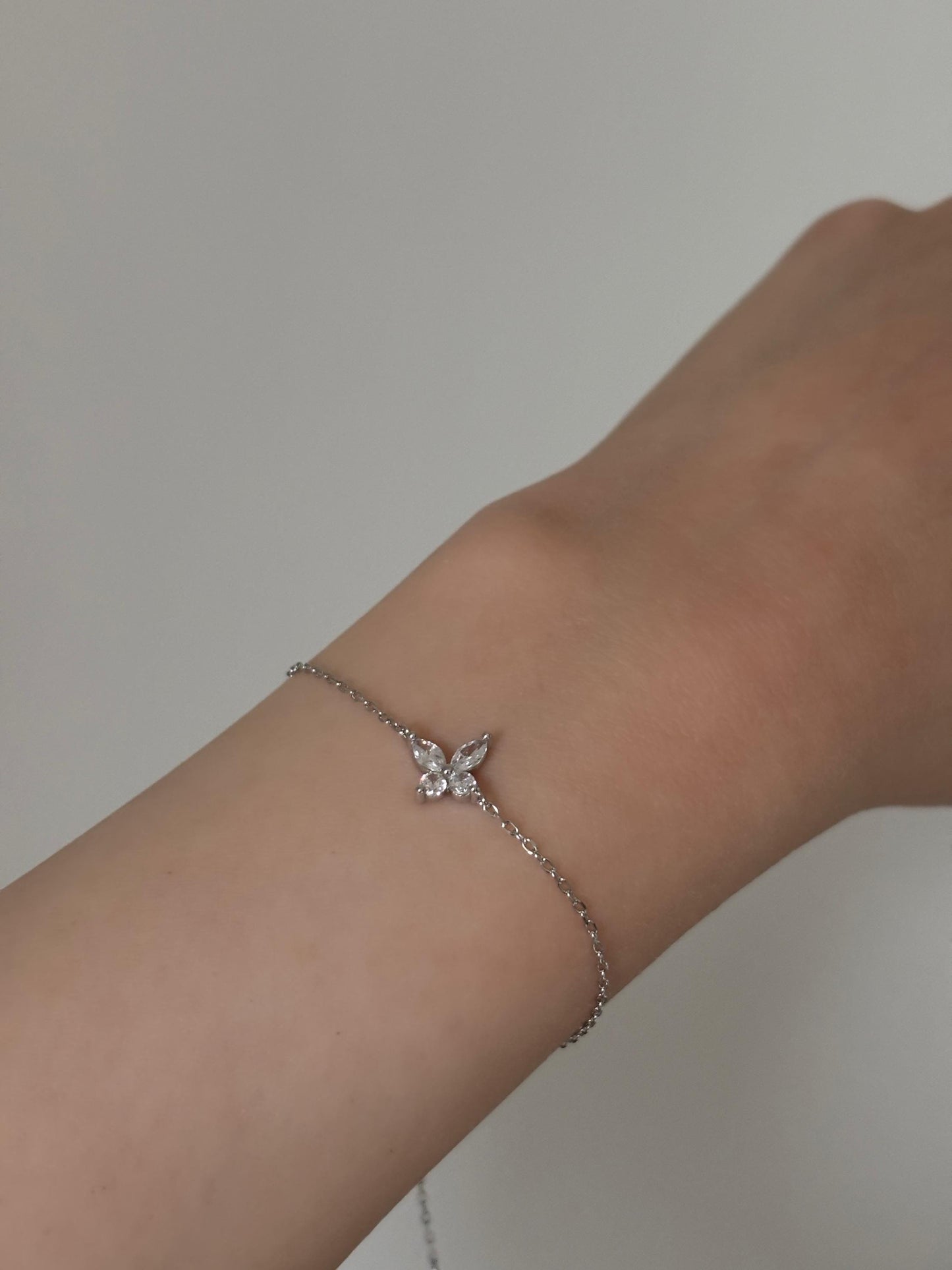 Dainty Butterfly Bracelet, Silver Floral Chain Bracelet, 14K Gold Plated Sterling Silver Flower Jewellery, Elegant Four Leaf Clover Jewelry