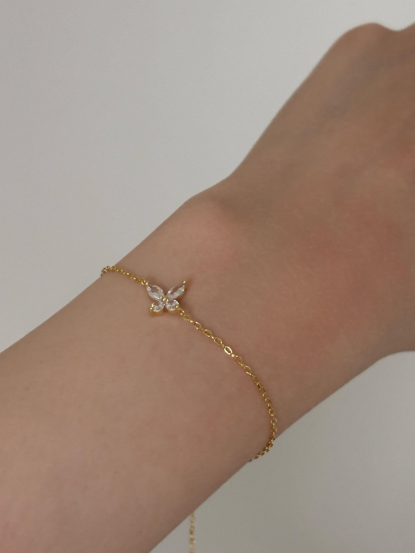 Dainty Butterfly Bracelet, Silver Floral Chain Bracelet, 14K Gold Plated Sterling Silver Flower Jewellery, Elegant Four Leaf Clover Jewelry