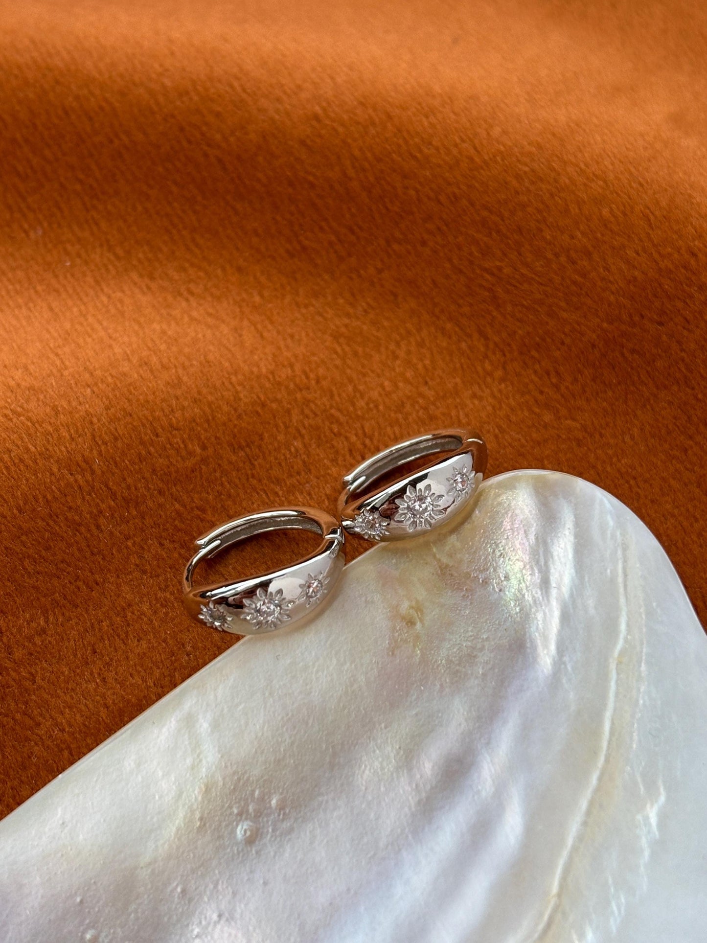 Dainty Star Hoop Earrings, Shiny Octagram Star Huggie, Sun Flower Earrings Jewelry, 18K Gold Plated Sterling Silver Sparkling Star Jewellery