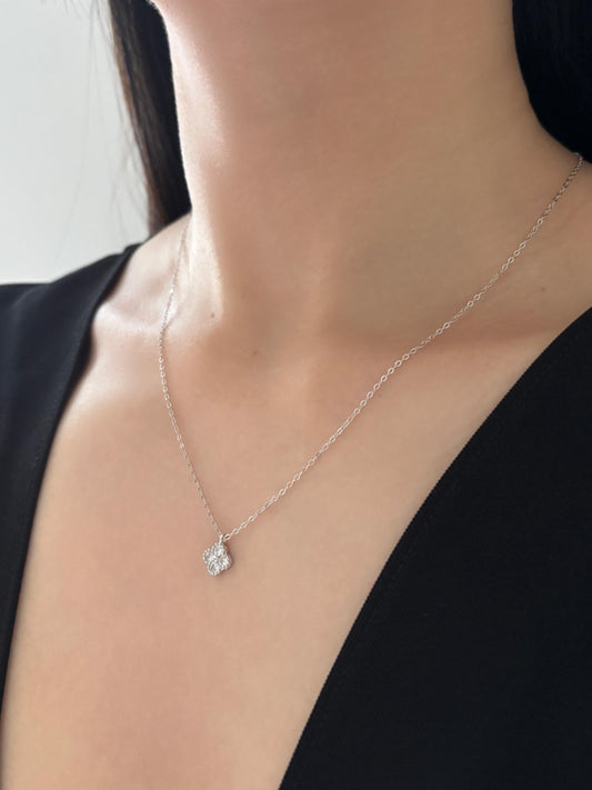 925 Sterling Silver Clover Pendant Necklace, Cute Golden Four Leaf Flower Clavicle Necklace Jewellery, Daily Dainty Shiny Floral Jewelry