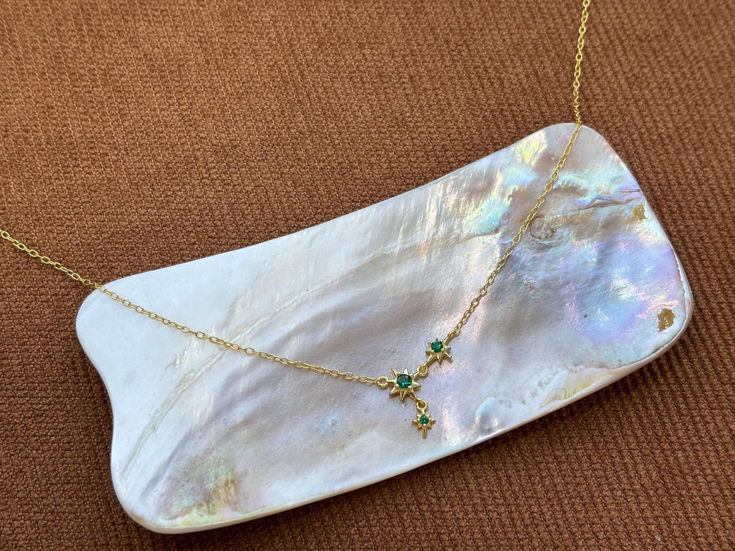 Dainty Green North Star Clavicle Necklace, Green Stone Octagram Pendant Necklace Jewellery, Retro Vintage Style Emerald Celestial Jewelry