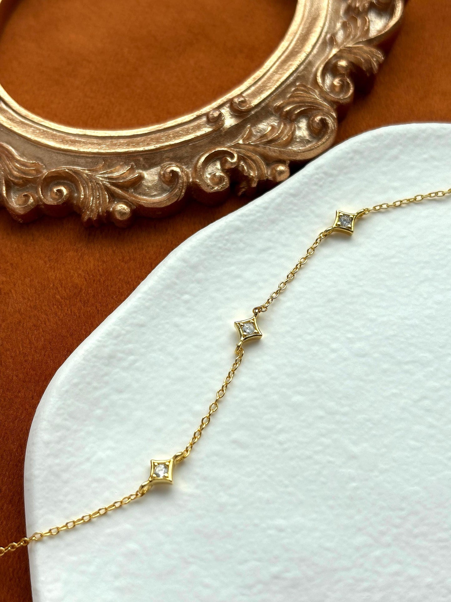 Dainty Star Bracelet, Golden Four Point Star Charm Bracelet, Shiny Elegant Tiny Star Celestial Jewelry, Gold Plated 925 Silver Jewellery