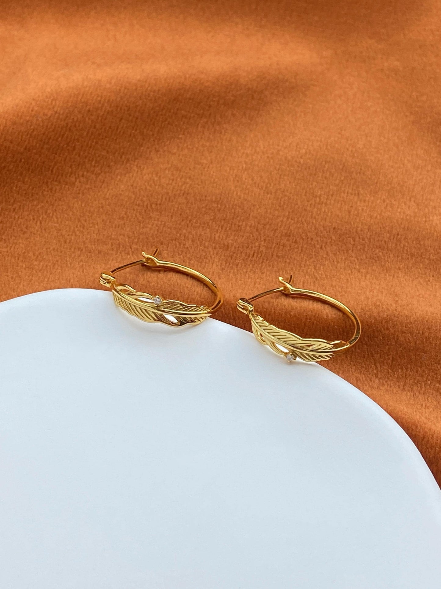 Dainty Silver Feather Hoops, Golden Curved Angelic Feather Huggie, Angel Wings Jewelry, 14K Gold Plated 925 Silver Leaf Earrings Jewellery