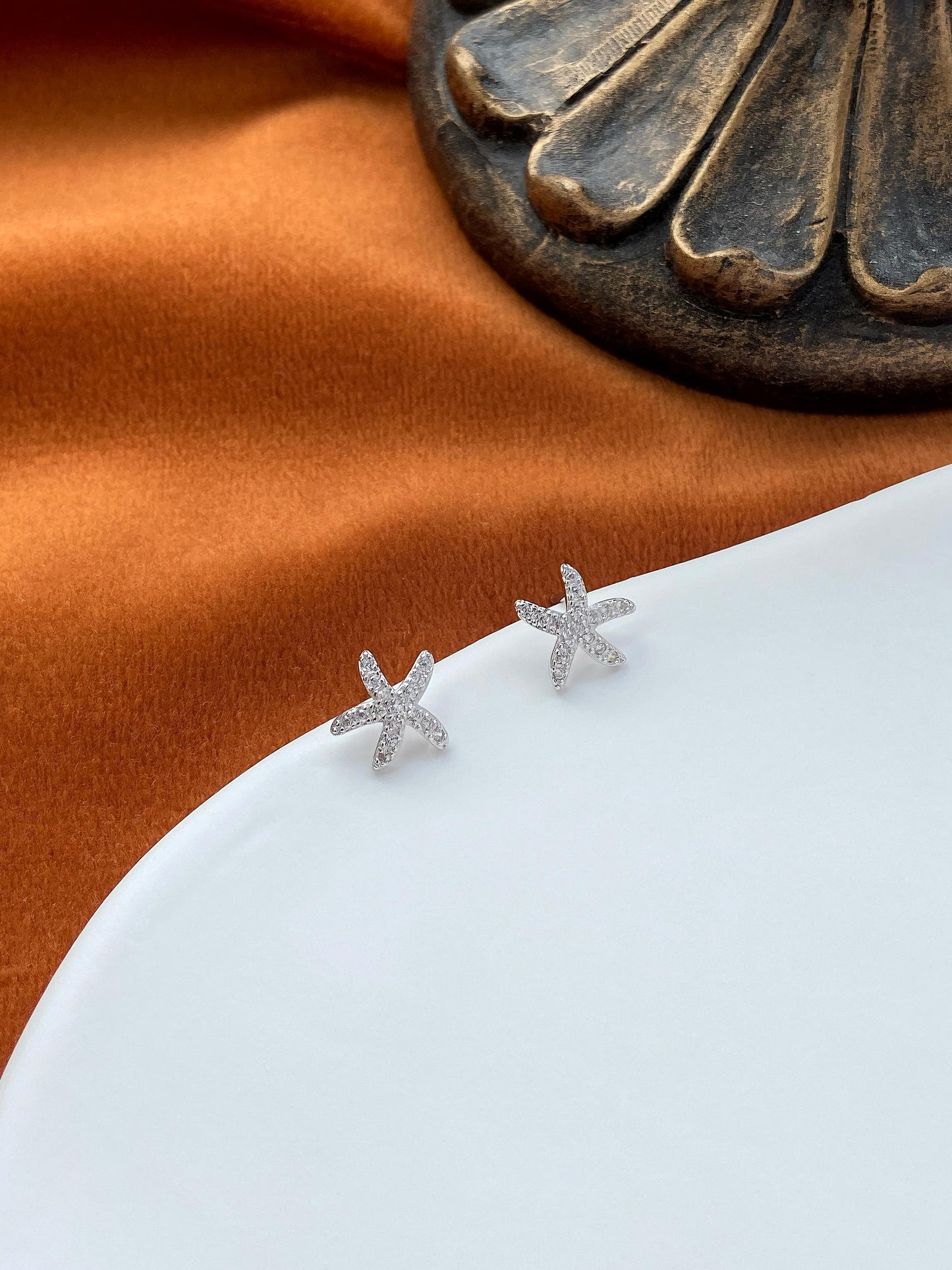 Dainty Gold Starfish Stud Earrings, Golden Shiny Star Studs, 14K Gold Plated 925 Sterling Silver Jewellery, Sparkling Celestial Jewelry