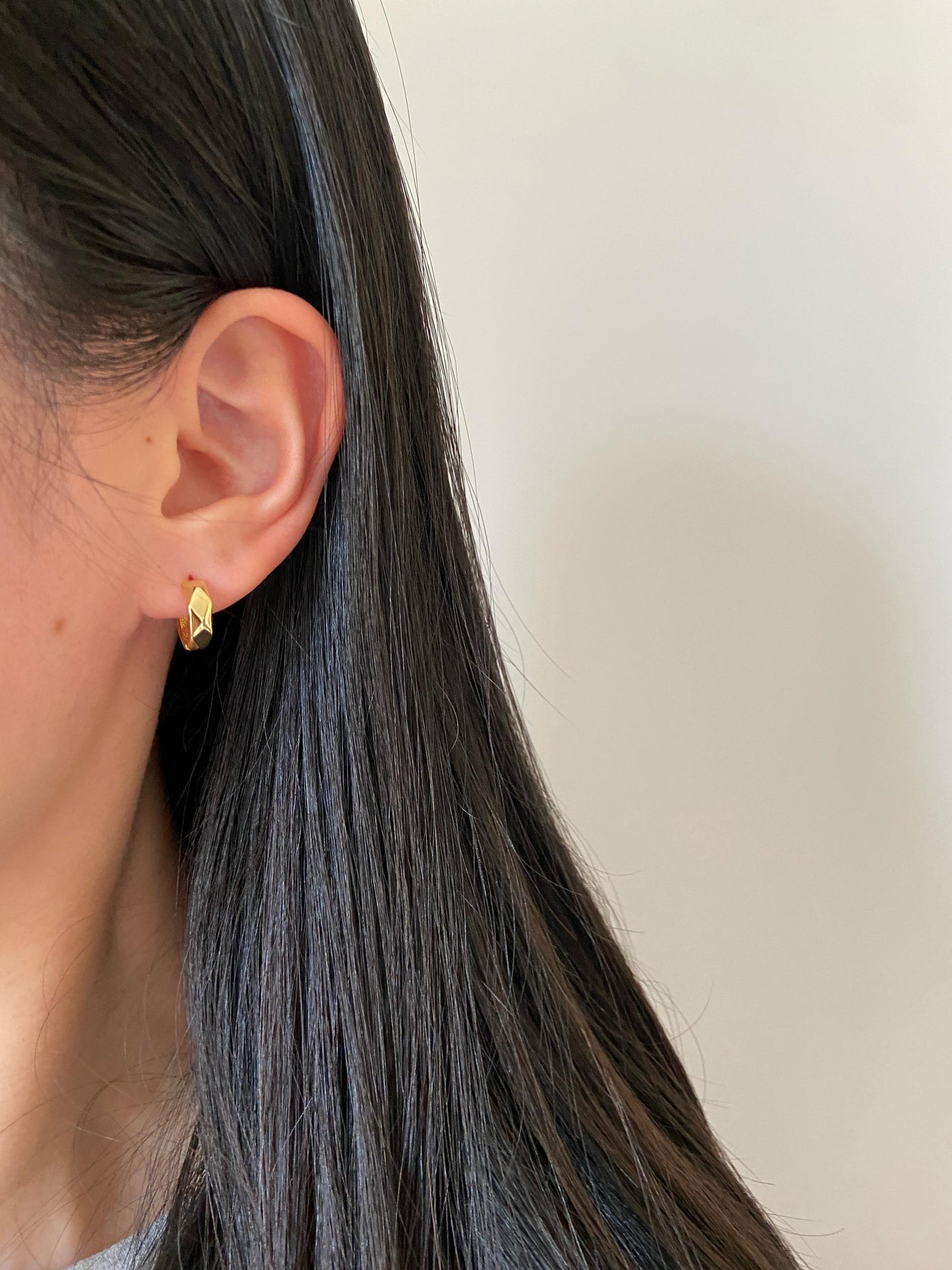Faceted Silver Hoop Earrings, Dainty Chunky Huggie, Golden Geometric Minimalist Daily Basic Jewelry, Gold Plated Sterling Silver Jewellery