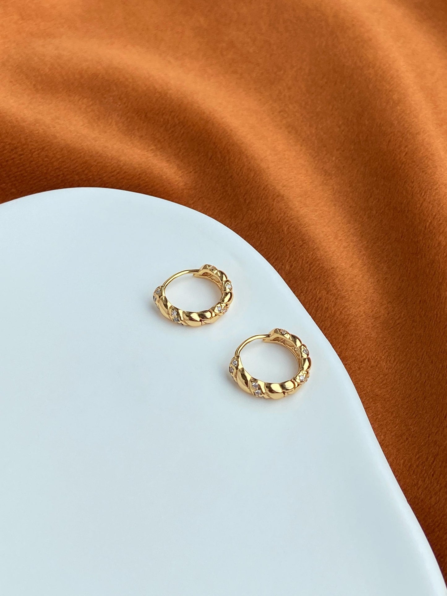 Dainty Silver Twist Hoops, Golden Spiral Earrings, Twisted Huggie Jewelry, Shiny Daily Basic Hoop, 18K Gold Plated Sterling Silver Jewellery