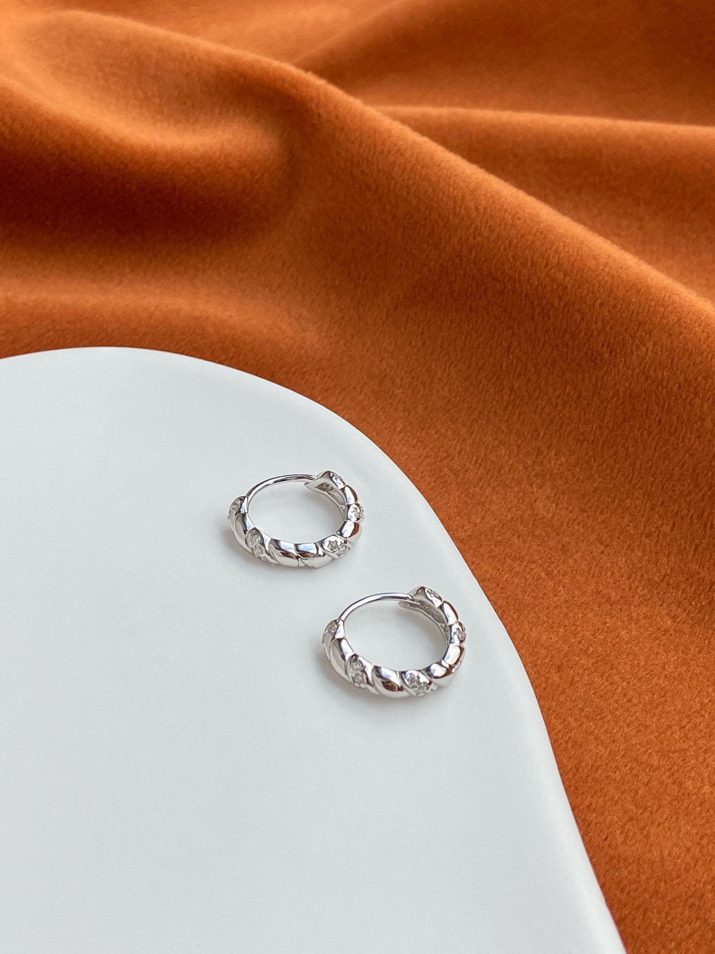 Dainty Silver Twist Hoops, Golden Spiral Earrings, Twisted Huggie Jewelry, Shiny Daily Basic Hoop, 18K Gold Plated Sterling Silver Jewellery
