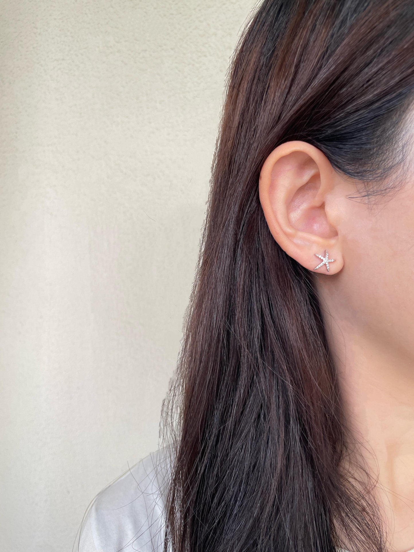 Shiny Silver Starfish Stud Earrings, Dainty Golden Star Studs, 18K Gold Plated 925 Sterling Silver Jewellery, Sparkling Celestial Jewelry