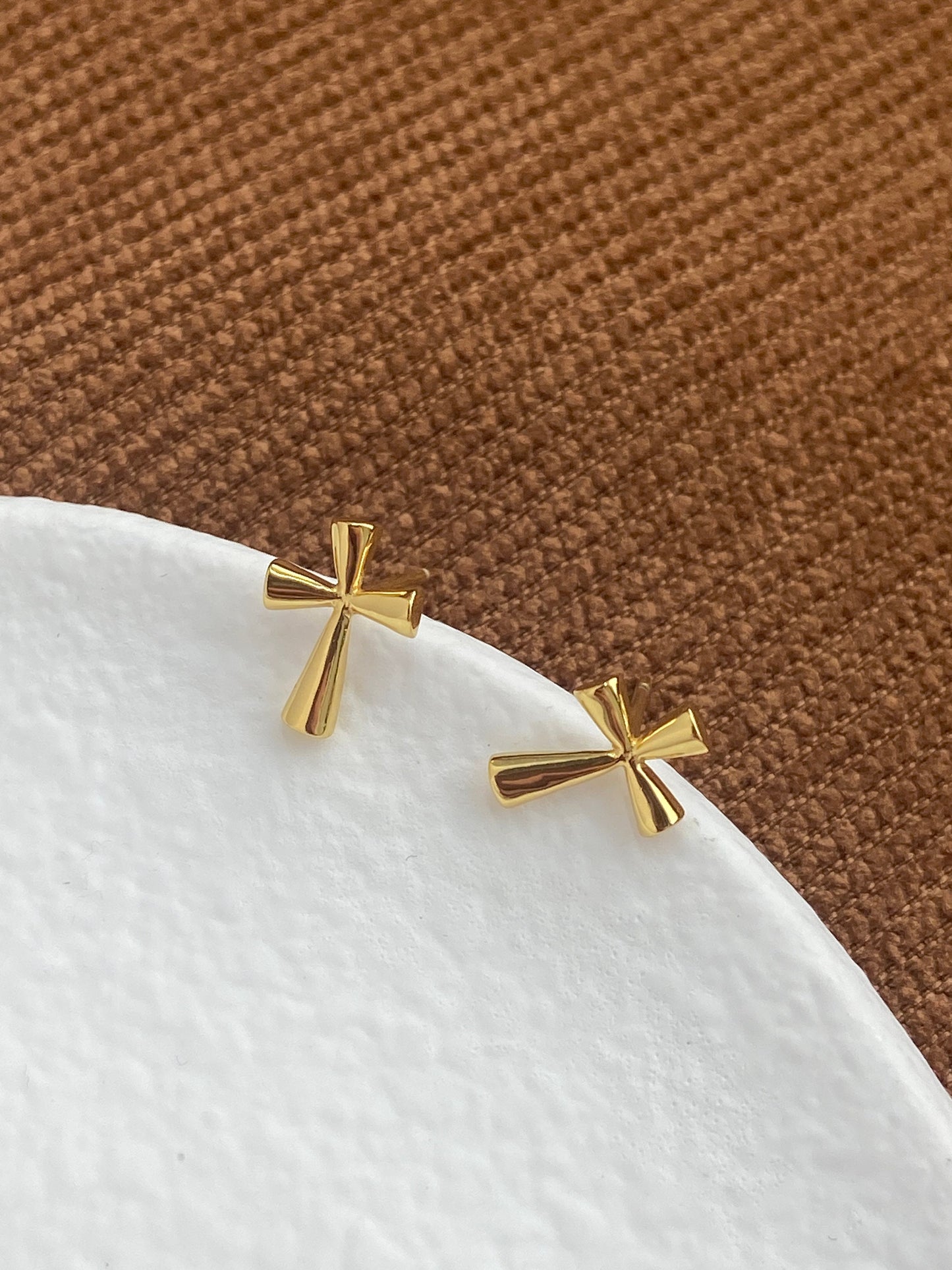 Cute Mini Cross Stud Earrings, Minimalist Tiny Cross Studs Jewelry, 14K Gold Plated 925 Sterling Silver Basic Classic Jewellery