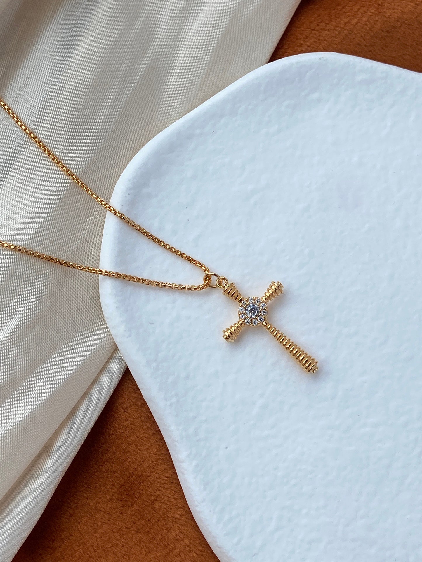 Shiny Gold Cross Pendant Necklace Thick Plating 18K Gold Plated 925 Sterling Silver Necklace Gift