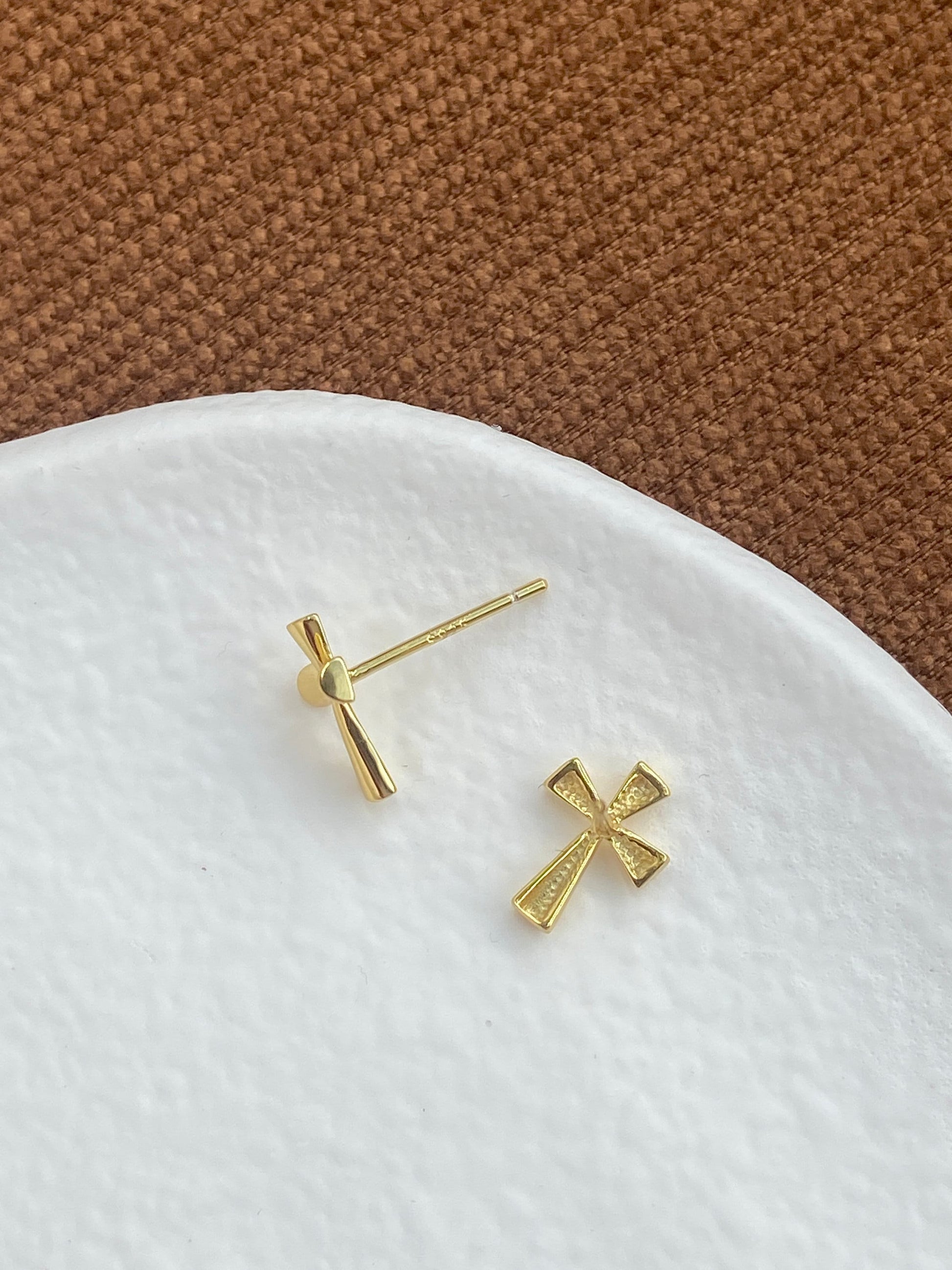 Cute Mini Cross Stud Earrings, Minimalist Tiny Cross Studs Jewelry, 14K Gold Plated 925 Sterling Silver Basic Classic Jewellery