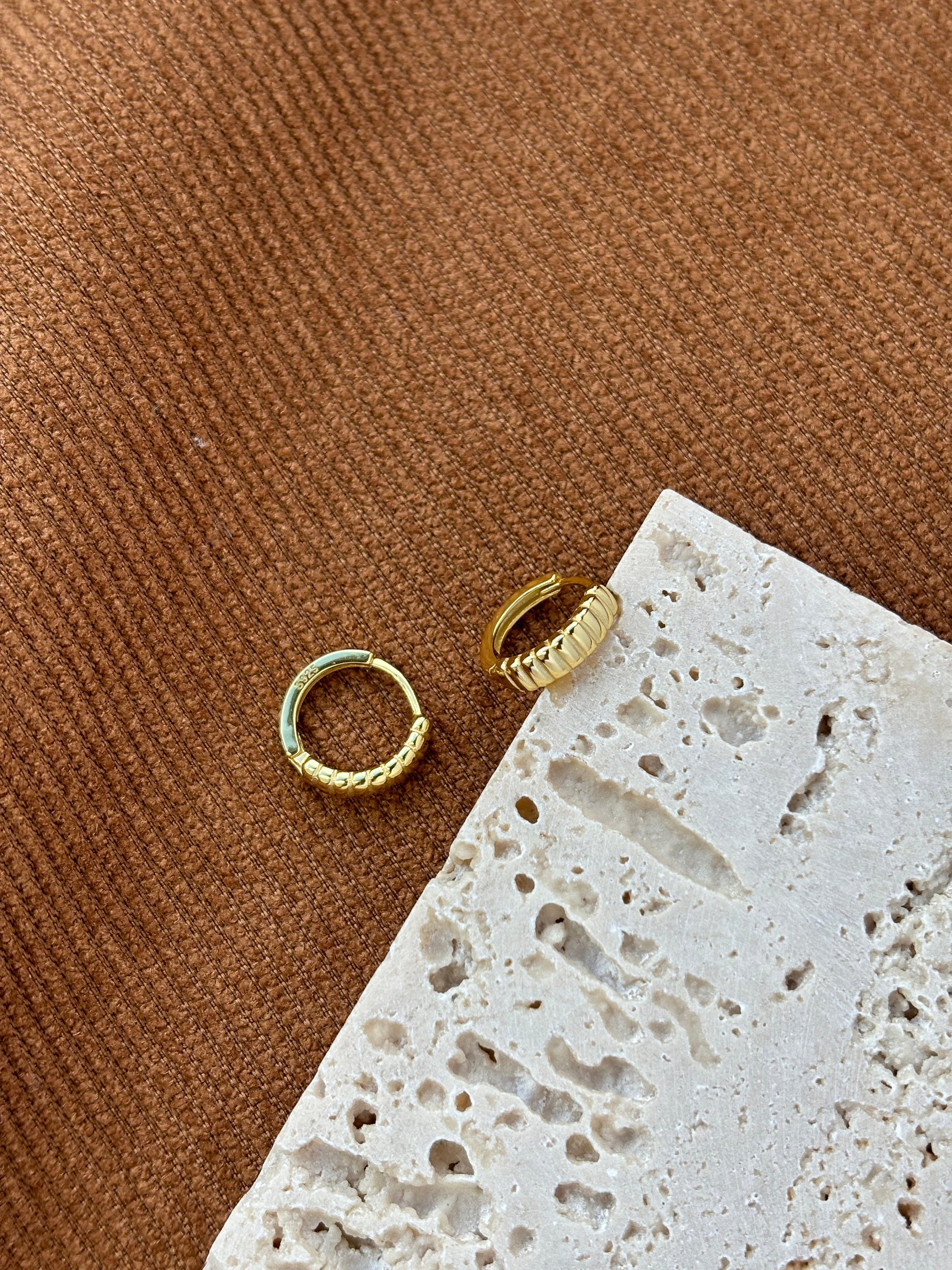 Dainty Ridge Huggie, Golden Ribbed Hoop Earrings, Silver Minimalist Daily Basic Jewelry, 14K Gold Plated 925 Sterling Silver Jewellery