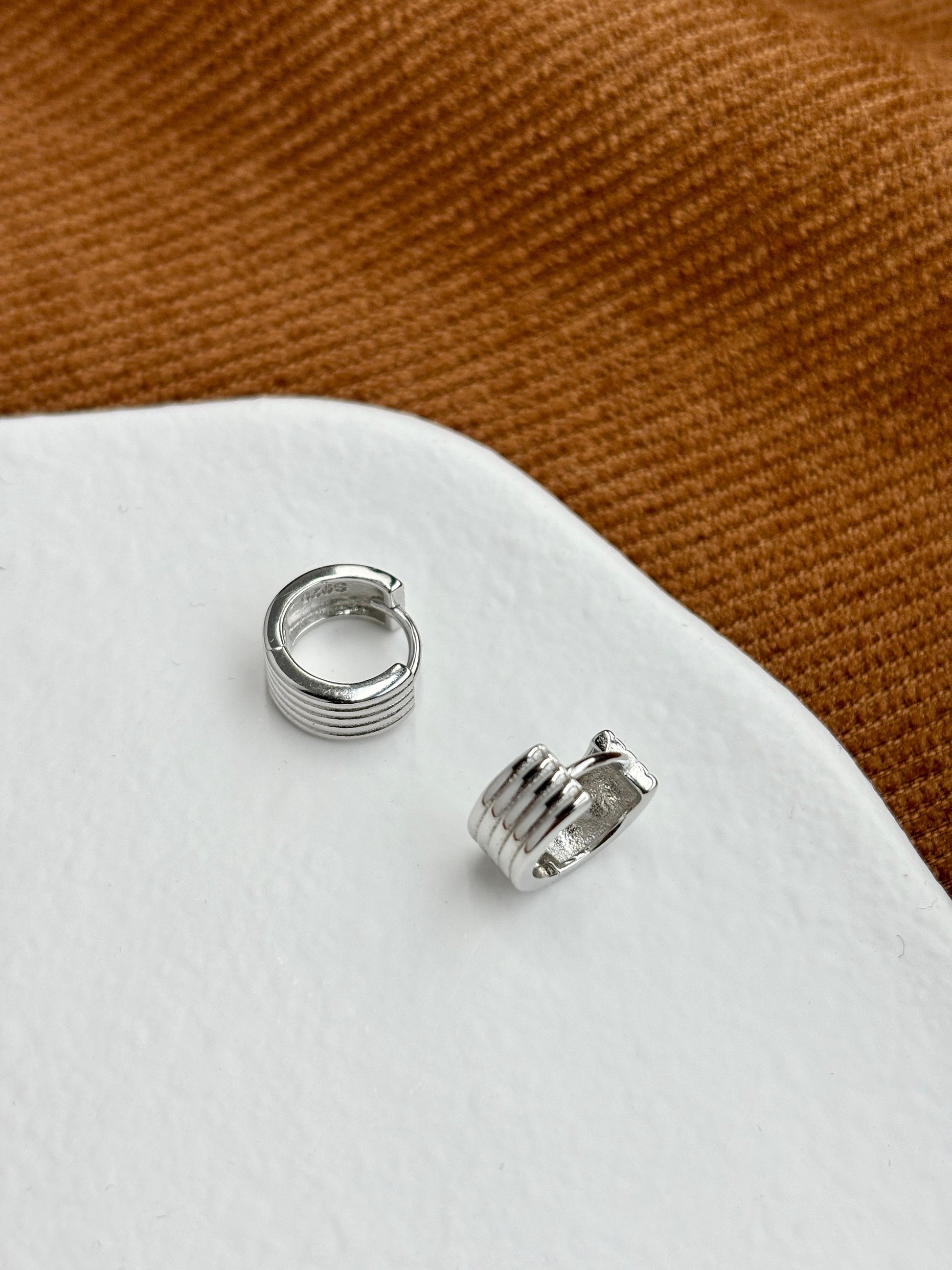 Chunky Ridge Huggie, Golden Ribbed Hoop Earrings, Silver Minimalist Daily Basic Jewelry, Daily 18K Gold Plated 925 Sterling Silver Jewellery