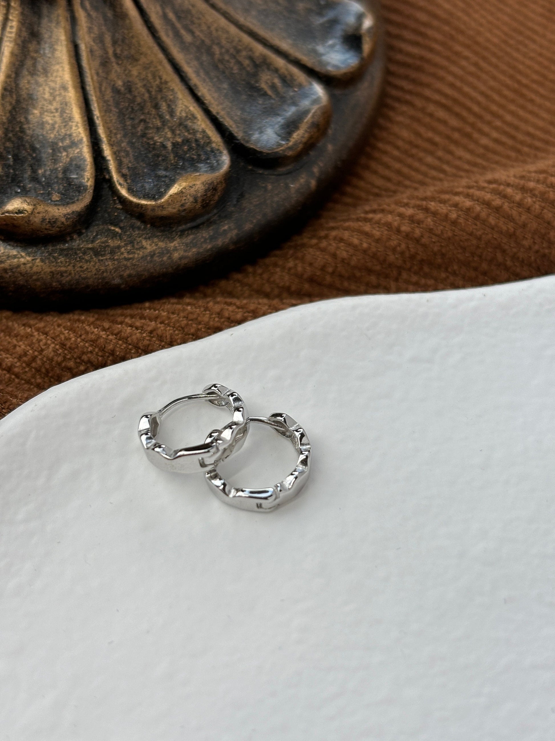 Dainty Beehive Huggie, Golden HoneyComb Hoop Earrings, Silver Basic Hexagonal Jewelry, 14K Gold Plated 925 Sterling Silver Jewellery