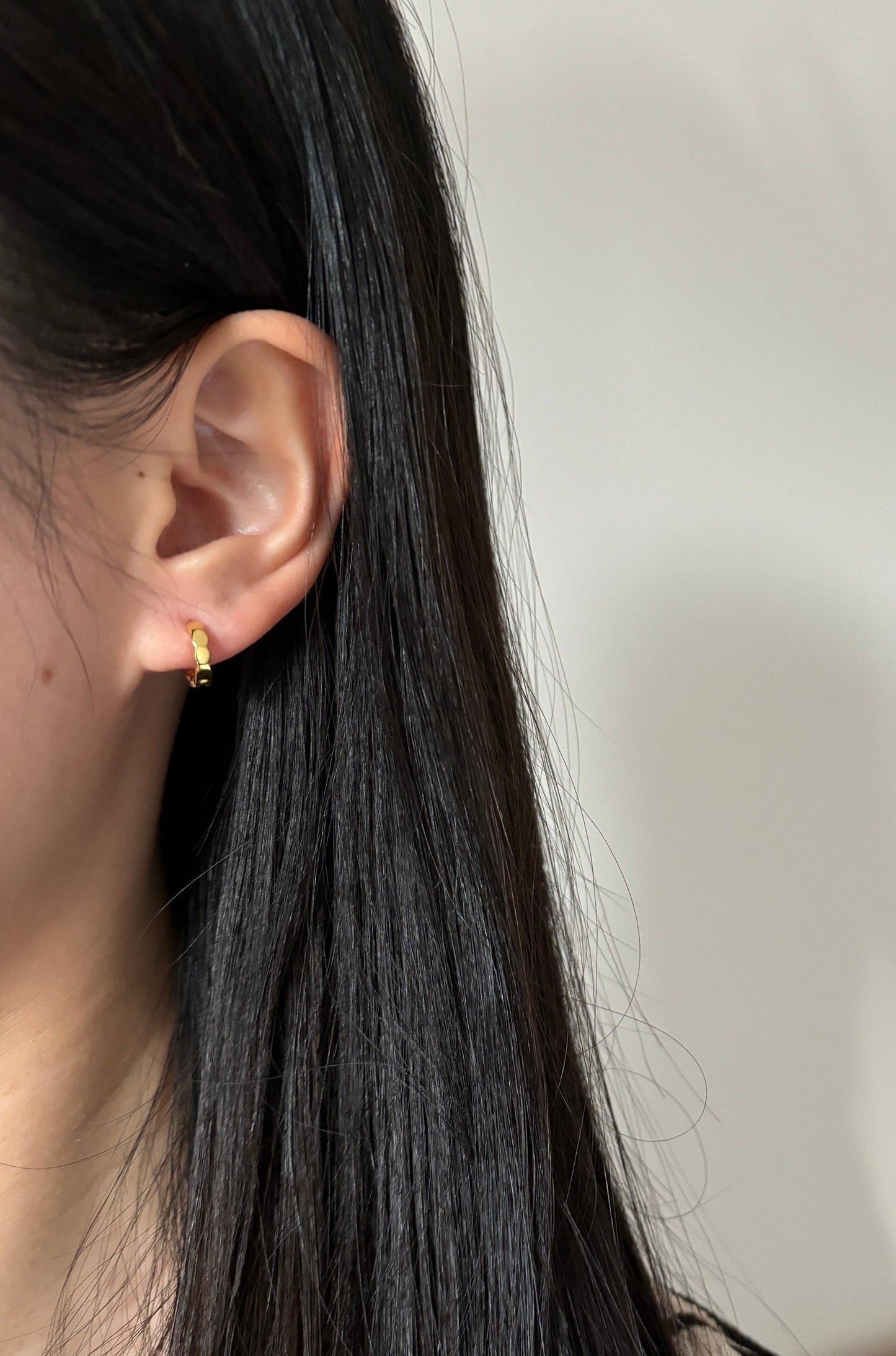 Dainty Beehive Huggie, Golden HoneyComb Hoop Earrings, Silver Basic Hexagonal Jewelry, 14K Gold Plated 925 Sterling Silver Jewellery