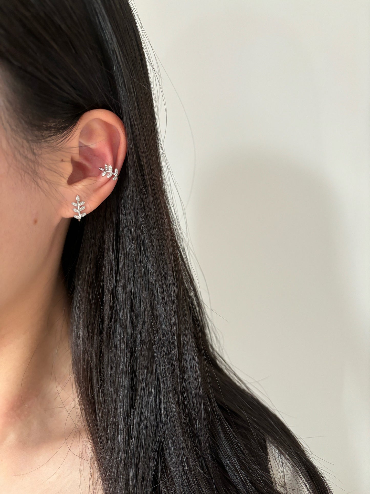 Dainty Leaf Ear Cuff, Golden Leaf Non-piercing Earrings, Silver Plant Jewelry, 14K Gold Plated 925 Sterling Silver Jewellery