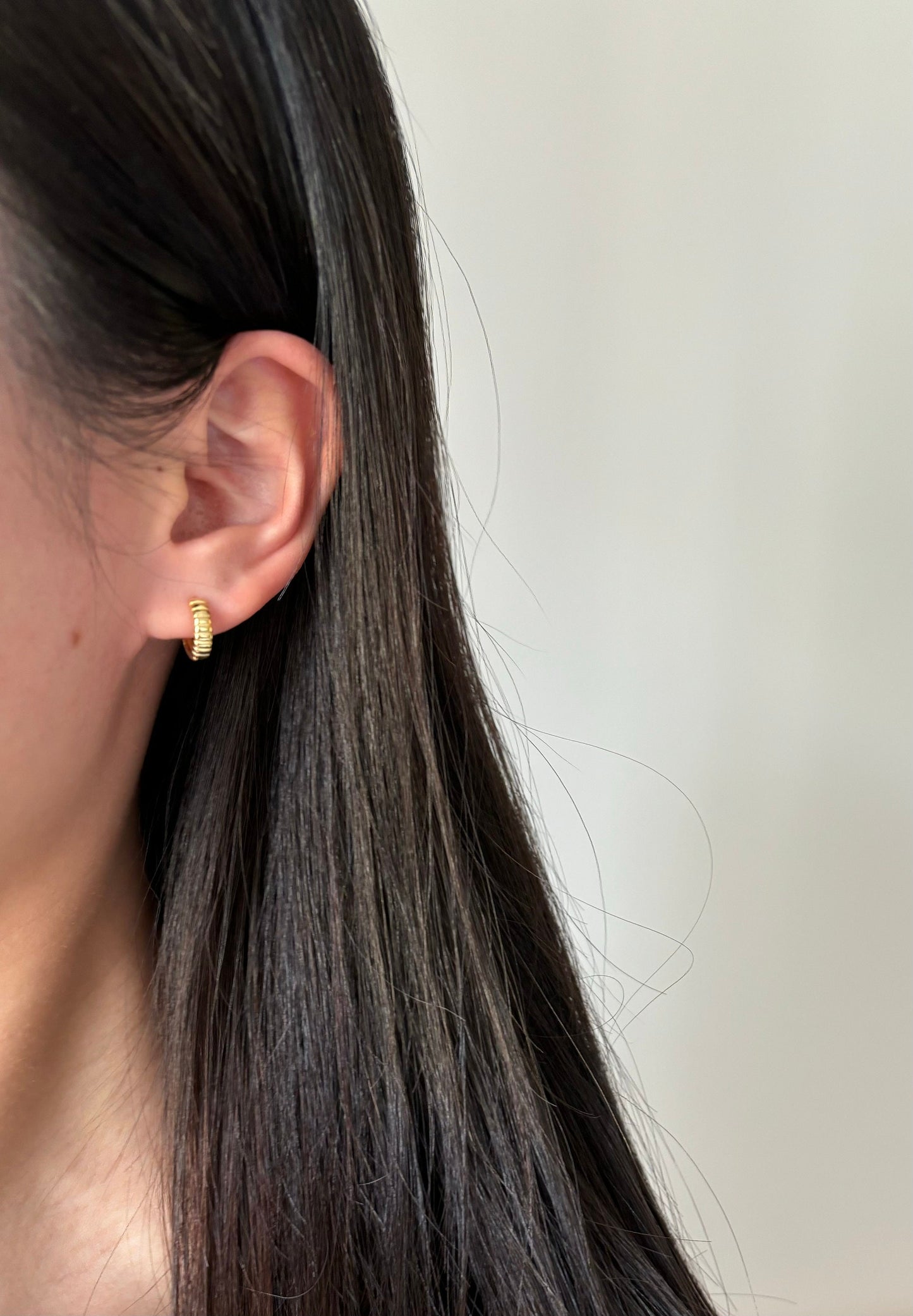 Dainty Ridge Huggie, Golden Ribbed Hoop Earrings, Silver Minimalist Daily Basic Jewelry, 14K Gold Plated 925 Sterling Silver Jewellery