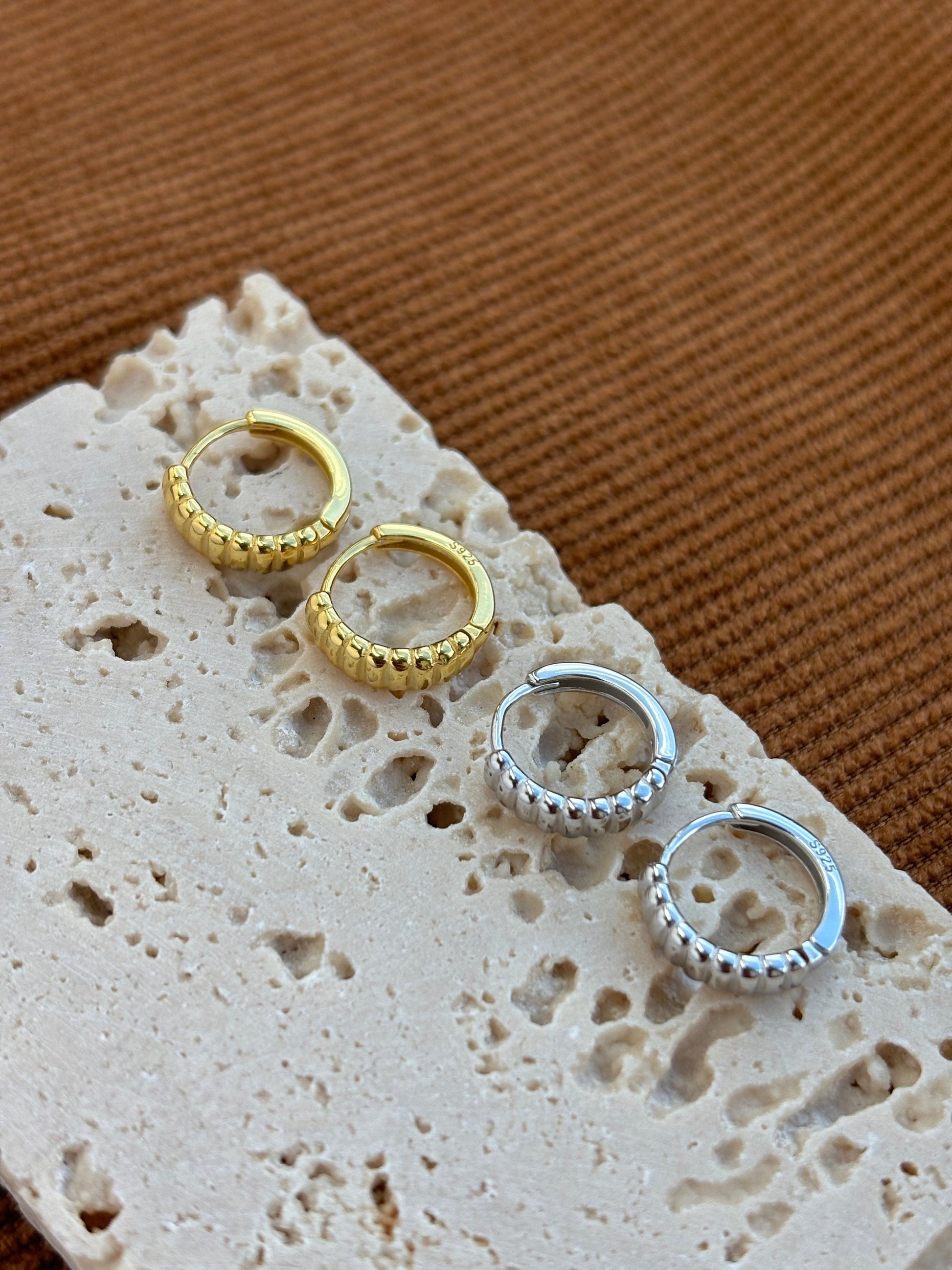 Dainty Ridge Huggie, Golden Ribbed Hoop Earrings, Silver Minimalist Daily Basic Jewelry, 14K Gold Plated 925 Sterling Silver Jewellery