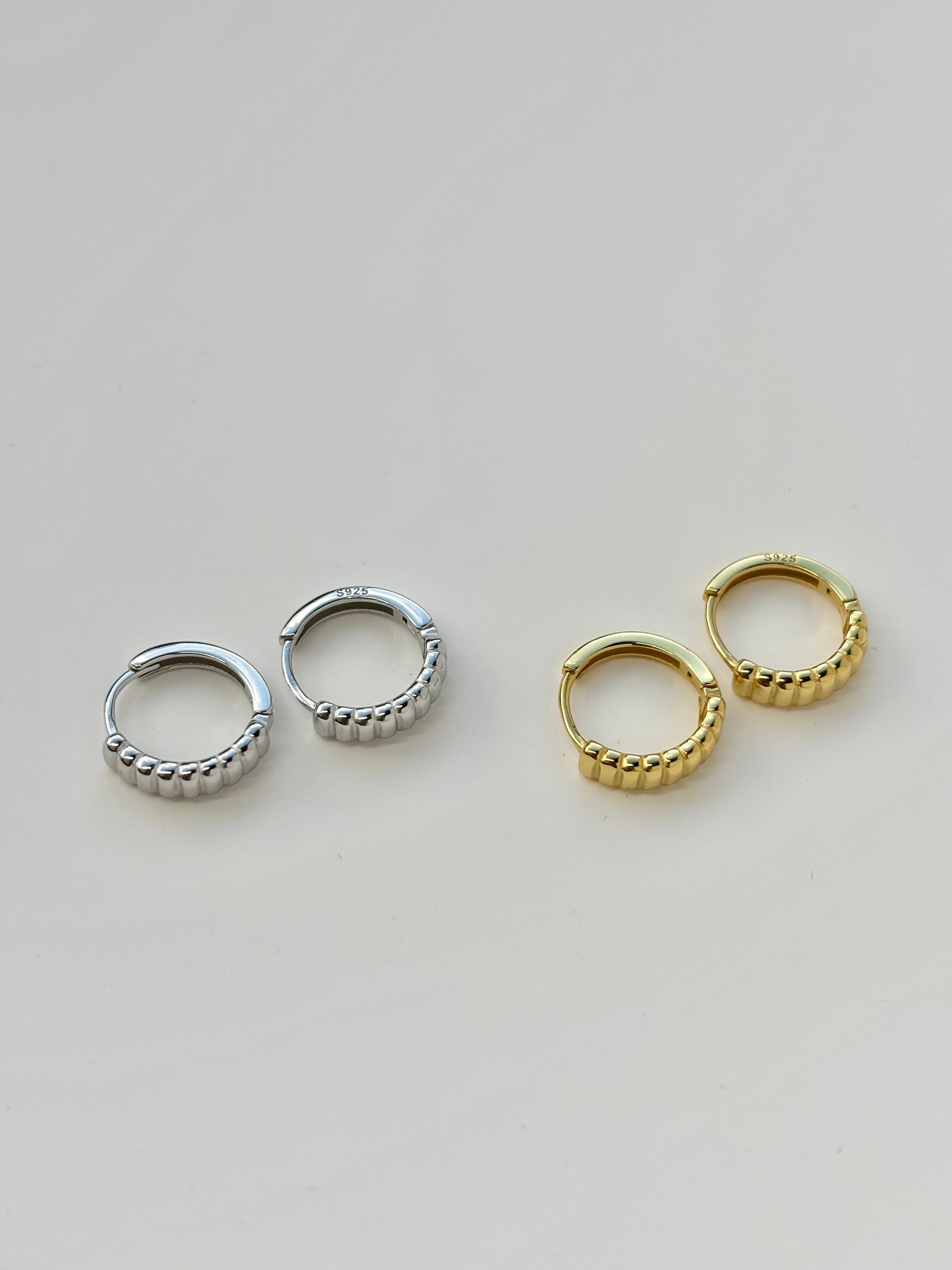 Dainty Ridge Huggie, Golden Ribbed Hoop Earrings, Silver Minimalist Daily Basic Jewelry, 14K Gold Plated 925 Sterling Silver Jewellery