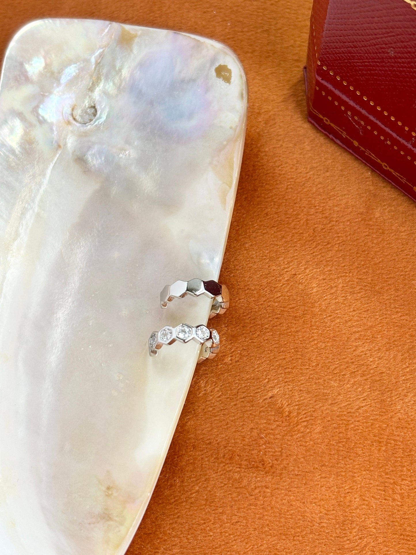 Dainty Beehive Ear Cuff, Golden HoneyComb Non-piercing Earrings, Silver Hexagonal Jewelry, 14K Gold Plated 925 Sterling Silver Jewellery