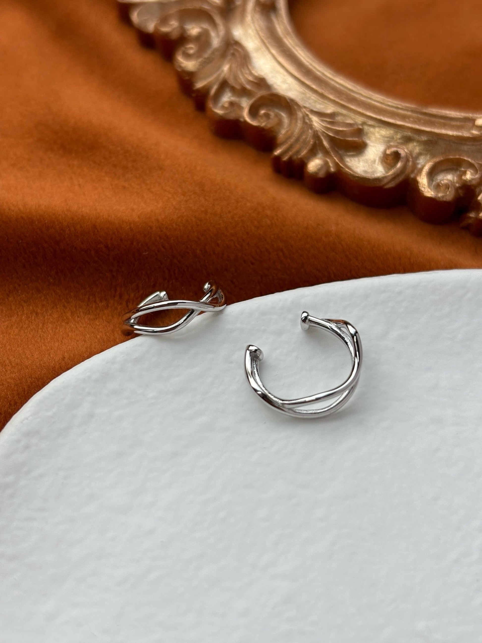 Daily Minimalist Ear Cuff, Simple Wave Non-Piercing Earrings, Gold Plated Silver Ear Cuffs Jewelry, Dainty Helix Cuff Earcuff Jewellery