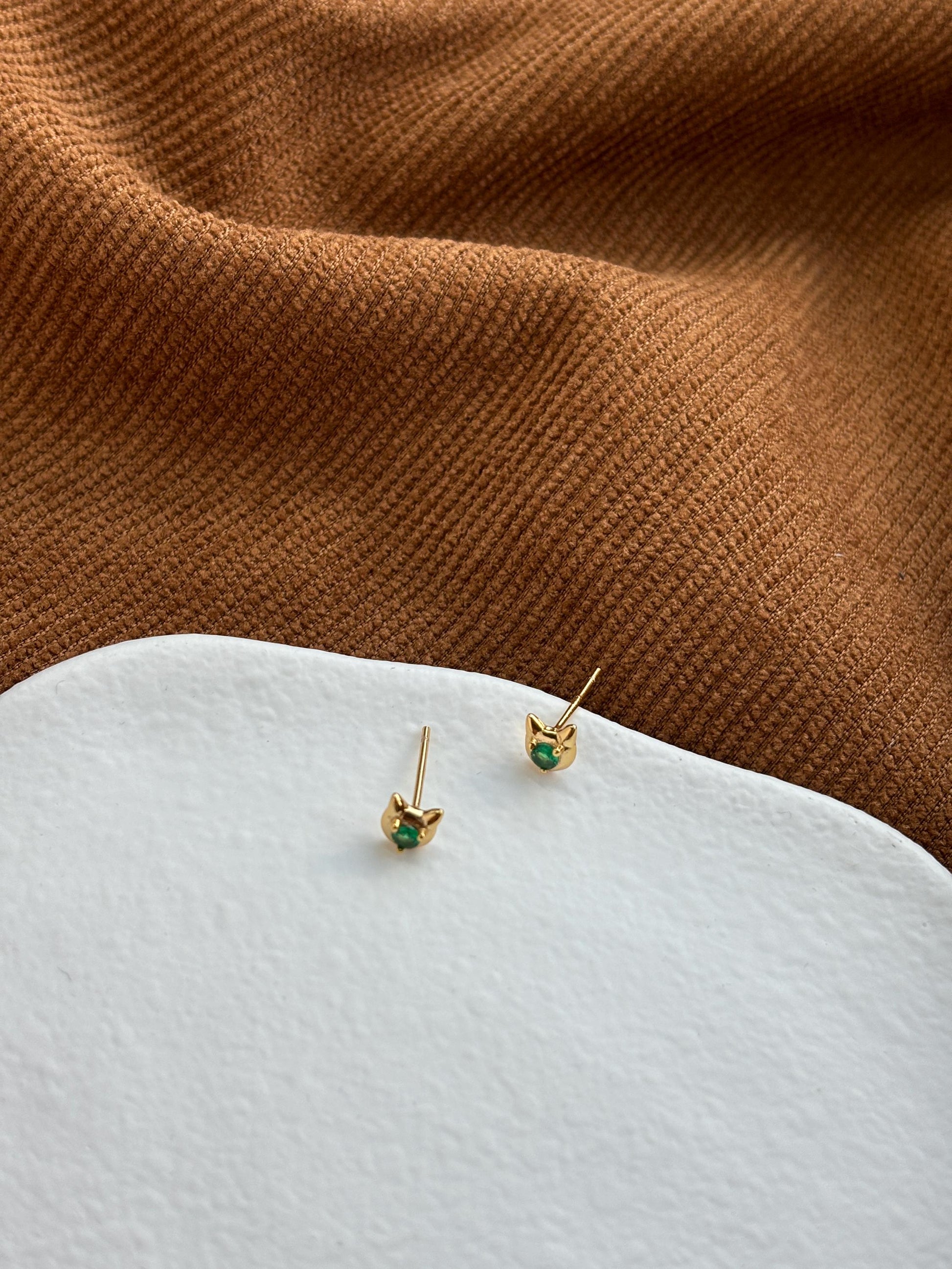 Cute Kitten Stud Earrings, Mini Golden Cat Earrings, Emerald Animal Jewelry, Sterling Silver Jewellery, 18K Gold Plated Green Gemstone Studs