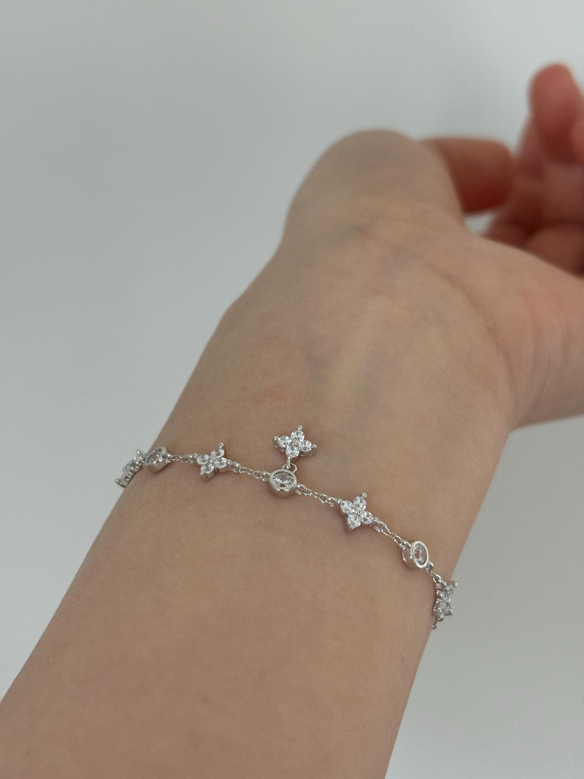 Silver Four Leaf Clover Bracelet, Golden Flower Charm Bracelet, Floral Gold Plated Sterling Silver Jewellery, Dainty Elegant Jewelry