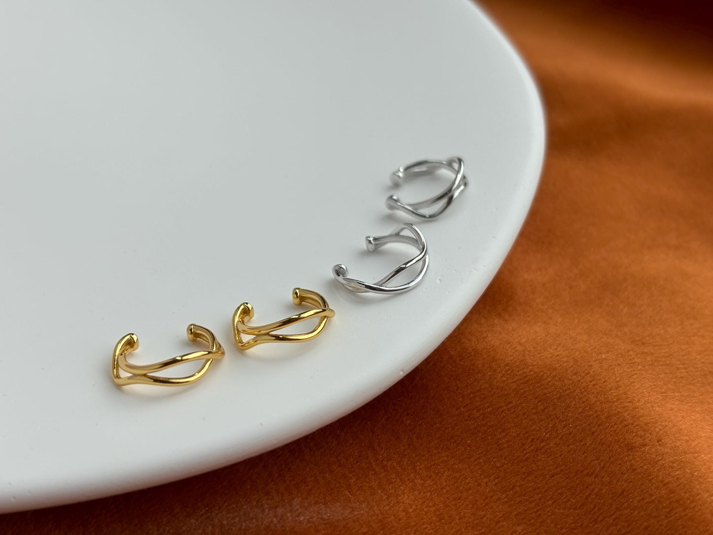 Daily Minimalist Ear Cuff, Simple Wave Non-Piercing Earrings, Gold Plated Silver Ear Cuffs Jewelry, Dainty Helix Cuff Earcuff Jewellery