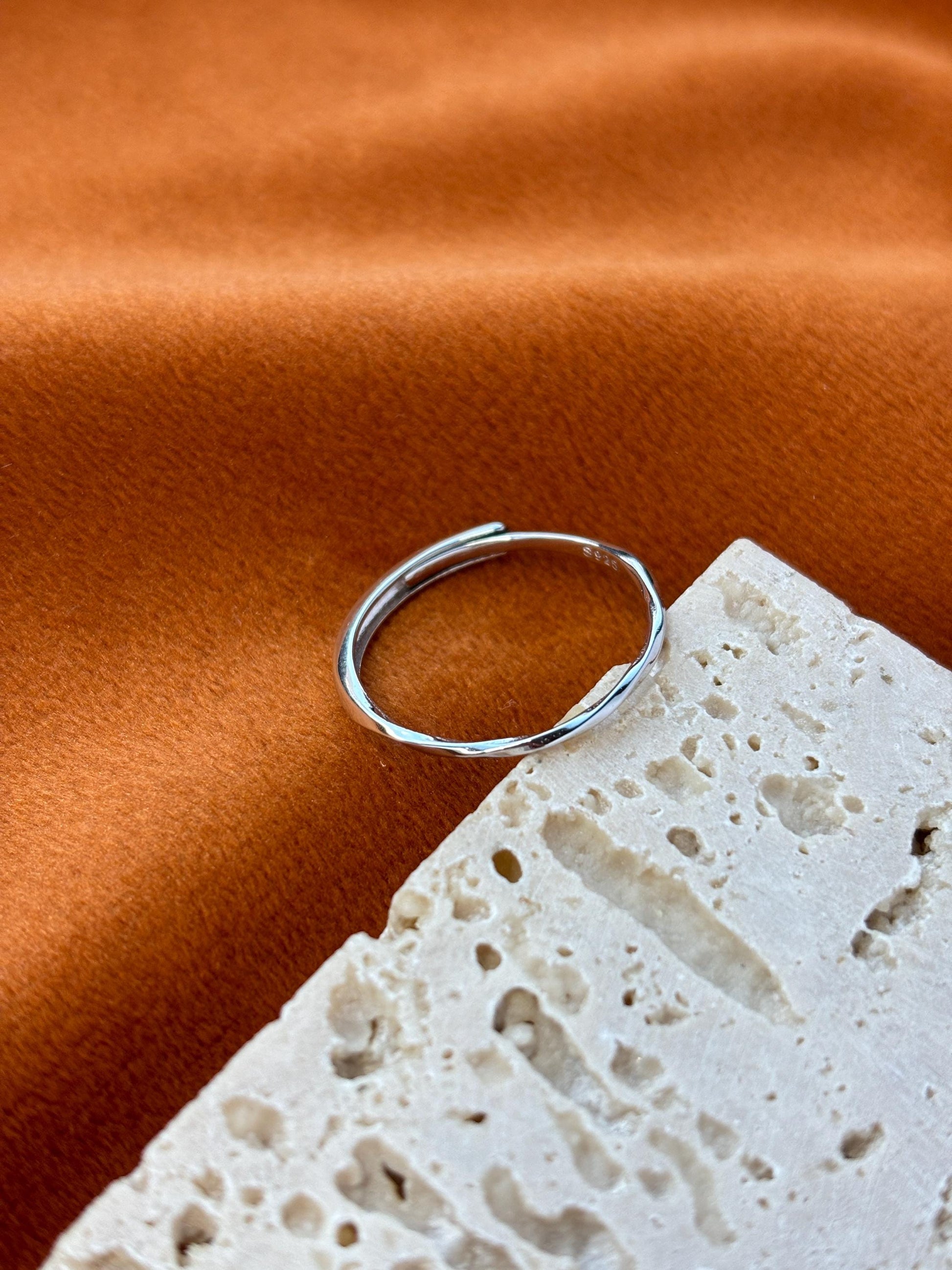 Basic Twisted Silver Adjustable Ring, Minimalist Möbius Band Rings, Index Finger Thin Ring, Everyday Daily Dainty Sterling Silver Jewellery