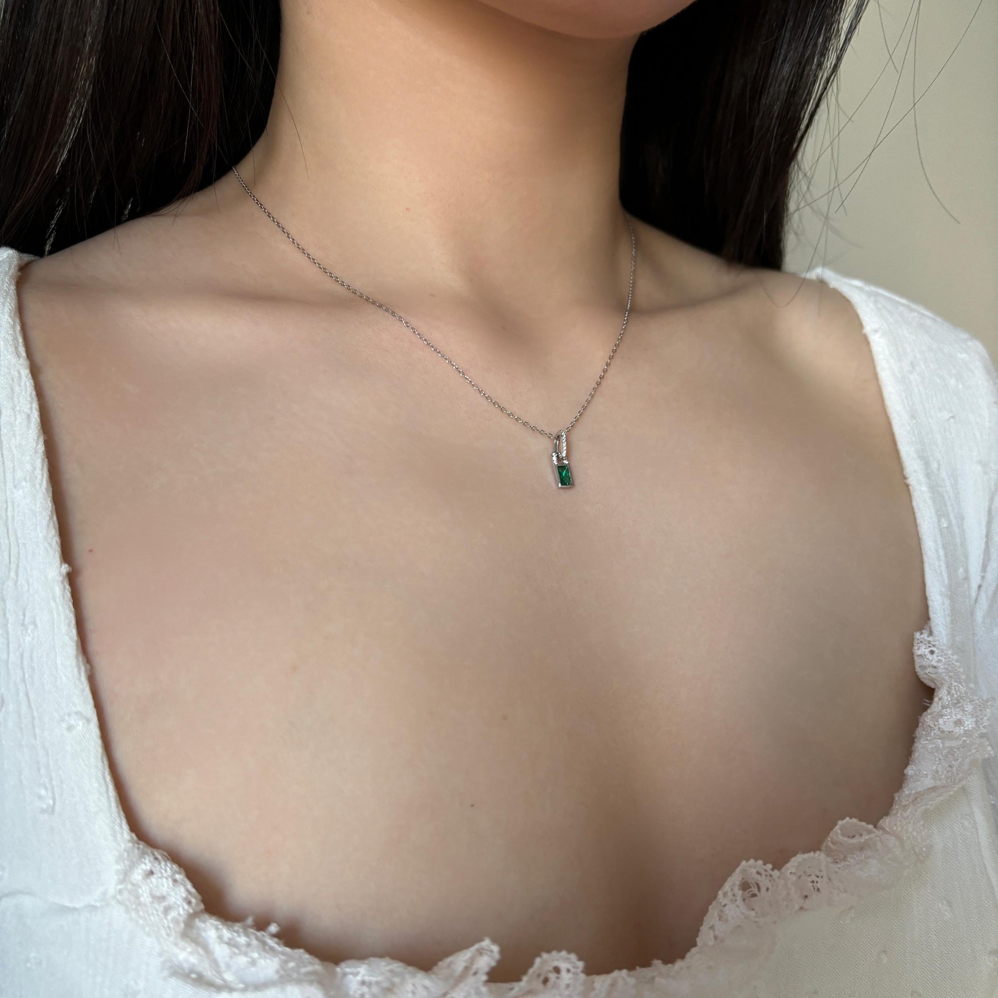 Green Emerald Lock Pendant, Rectangle Green Stone Golden Chain Clavicle Necklace Jewellery, Dainty Elegant Retro Vintage Silver Jewelry