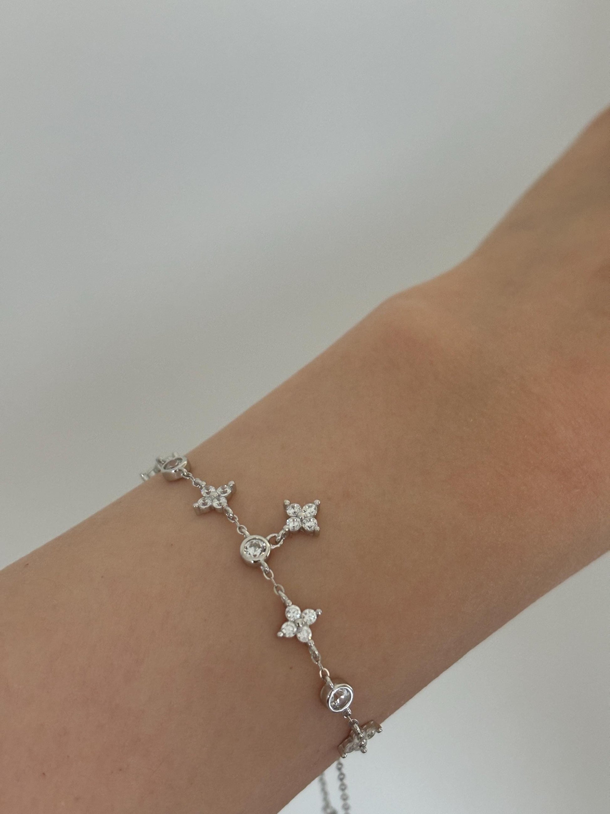 Silver Four Leaf Clover Bracelet, Golden Flower Charm Bracelet, Floral Gold Plated Sterling Silver Jewellery, Dainty Elegant Jewelry