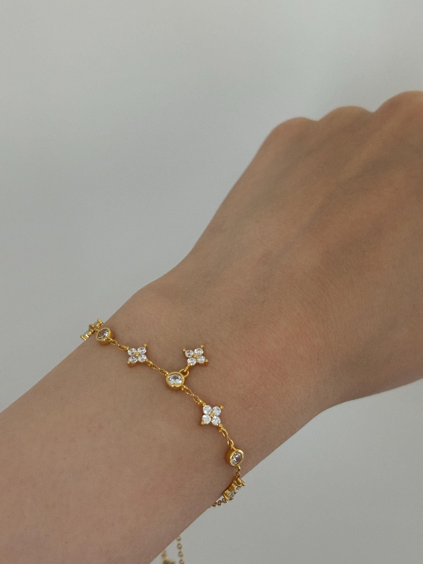 Silver Four Leaf Clover Bracelet, Golden Flower Charm Bracelet, Floral Gold Plated Sterling Silver Jewellery, Dainty Elegant Jewelry