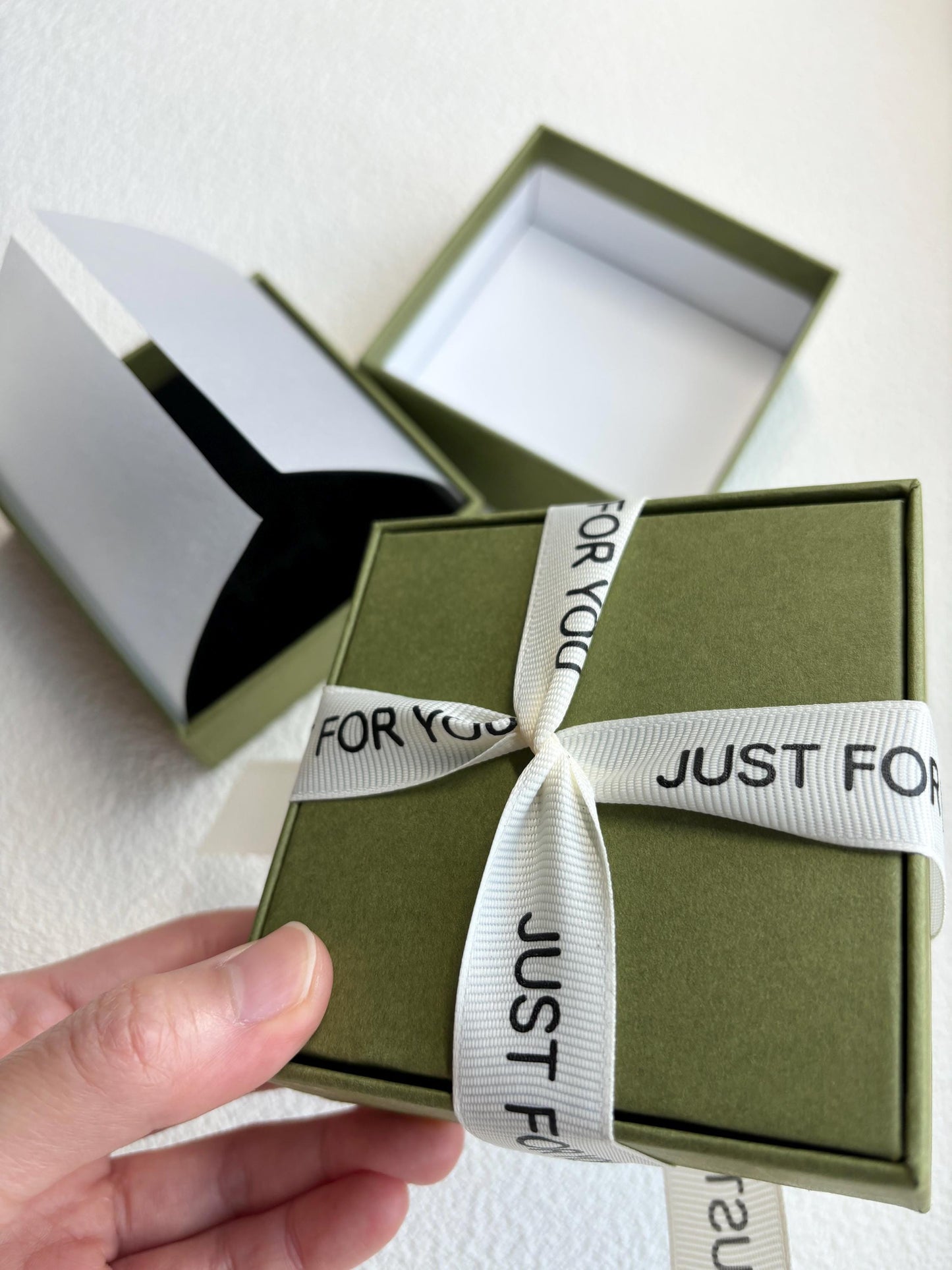 Jewellery Gift Boxes, High Quality Jewelry Gift Box With Ribbon For Earrings Bracelet, Luxury Padded Cardboard Velvet Necklace Box