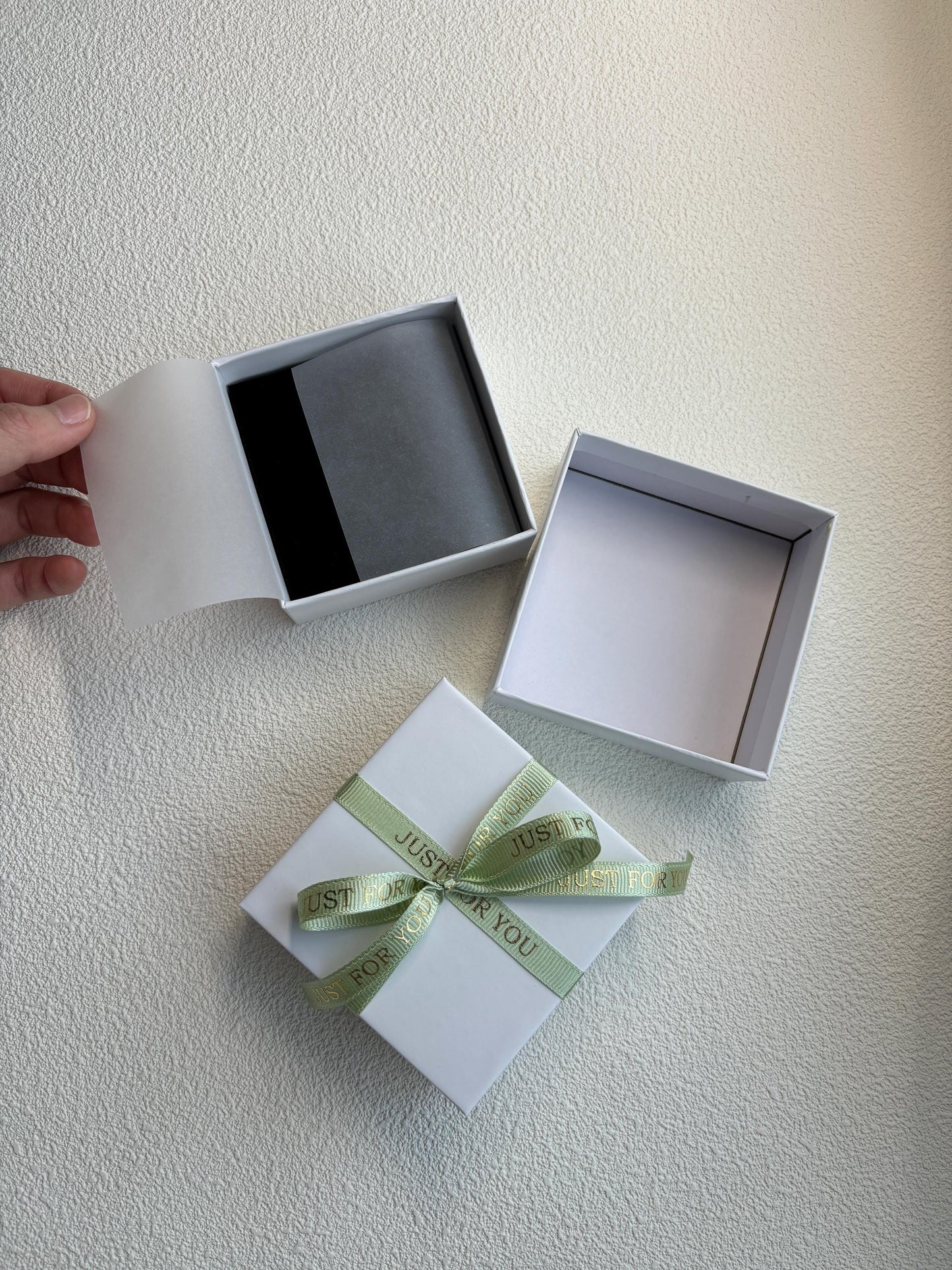 Cute Jewellery Gift Boxes, High Quality Jewelry Gift Box With Ribbon For Earrings Bracelet, Luxury Padded Cardboard Velvet Necklace Box