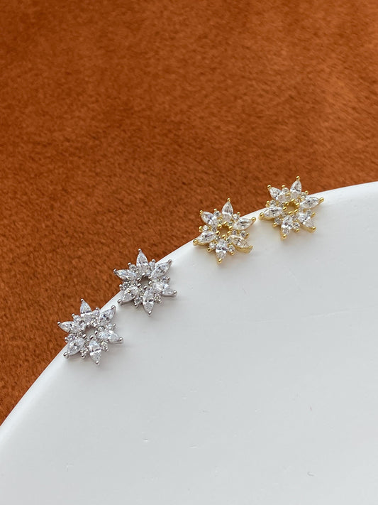 Dainty Star Zircon Stud Earrings, Golden Luxury Hexagram Earrings, Gold Six Petal Floral Flower Jewelry, Silver Shiny Snowflake Jewellery