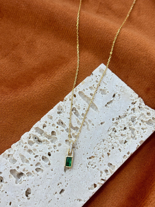 Green Emerald Lock Pendant, Rectangle Green Stone Golden Chain Clavicle Necklace Jewellery, Dainty Elegant Retro Vintage Silver Jewelry