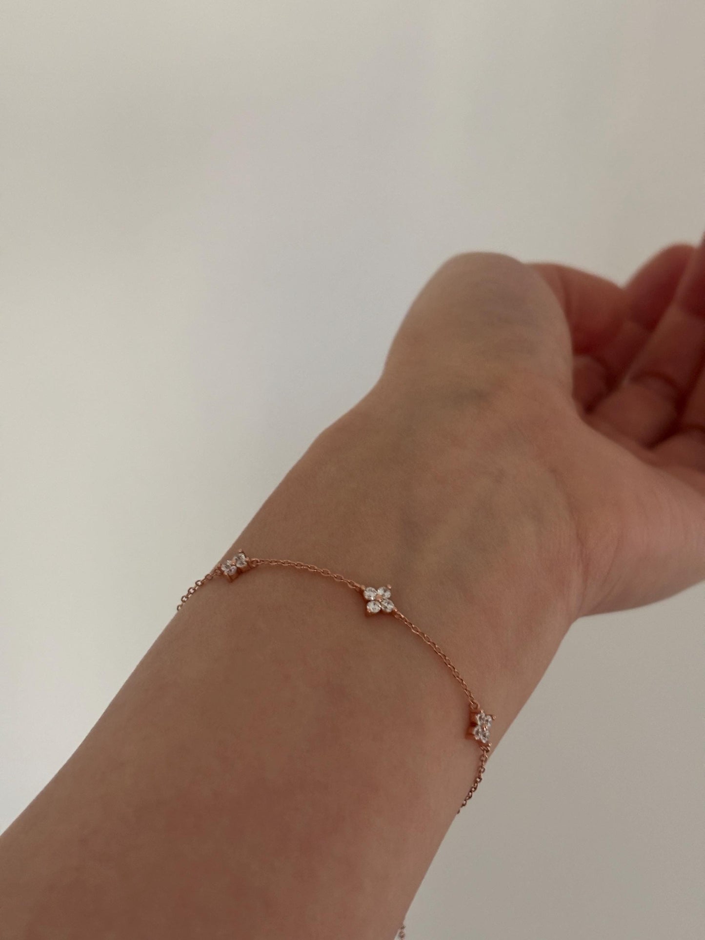Shiny Silver Four Leaf Clover Bracelet, Golden Flower Charm Bracelet, Floral Star Gold Plated Silver Jewellery, Dainty Elegant Jewelry