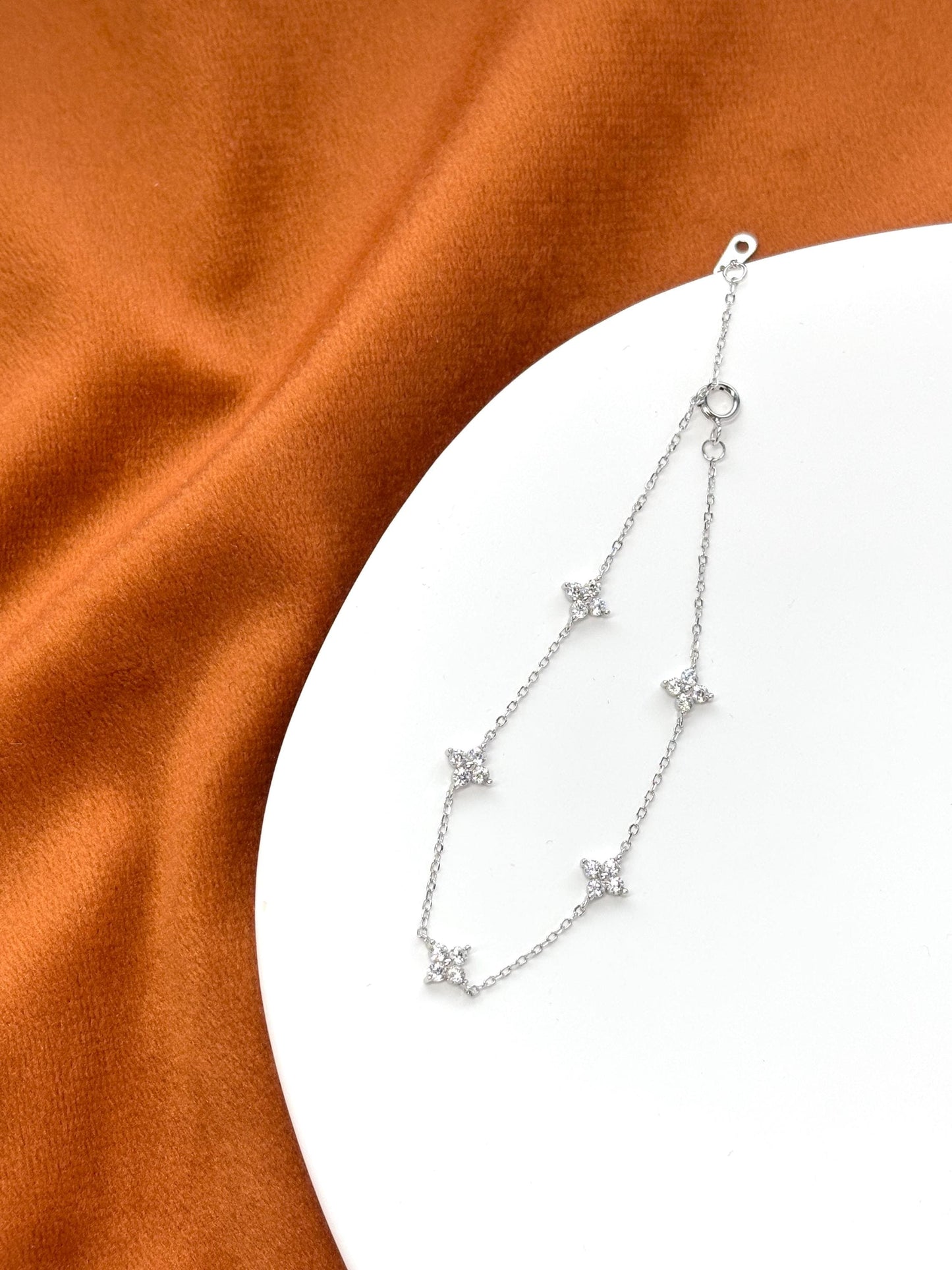 Shiny Silver Four Leaf Clover Bracelet, Golden Flower Charm Bracelet, Floral Star Gold Plated Silver Jewellery, Dainty Elegant Jewelry